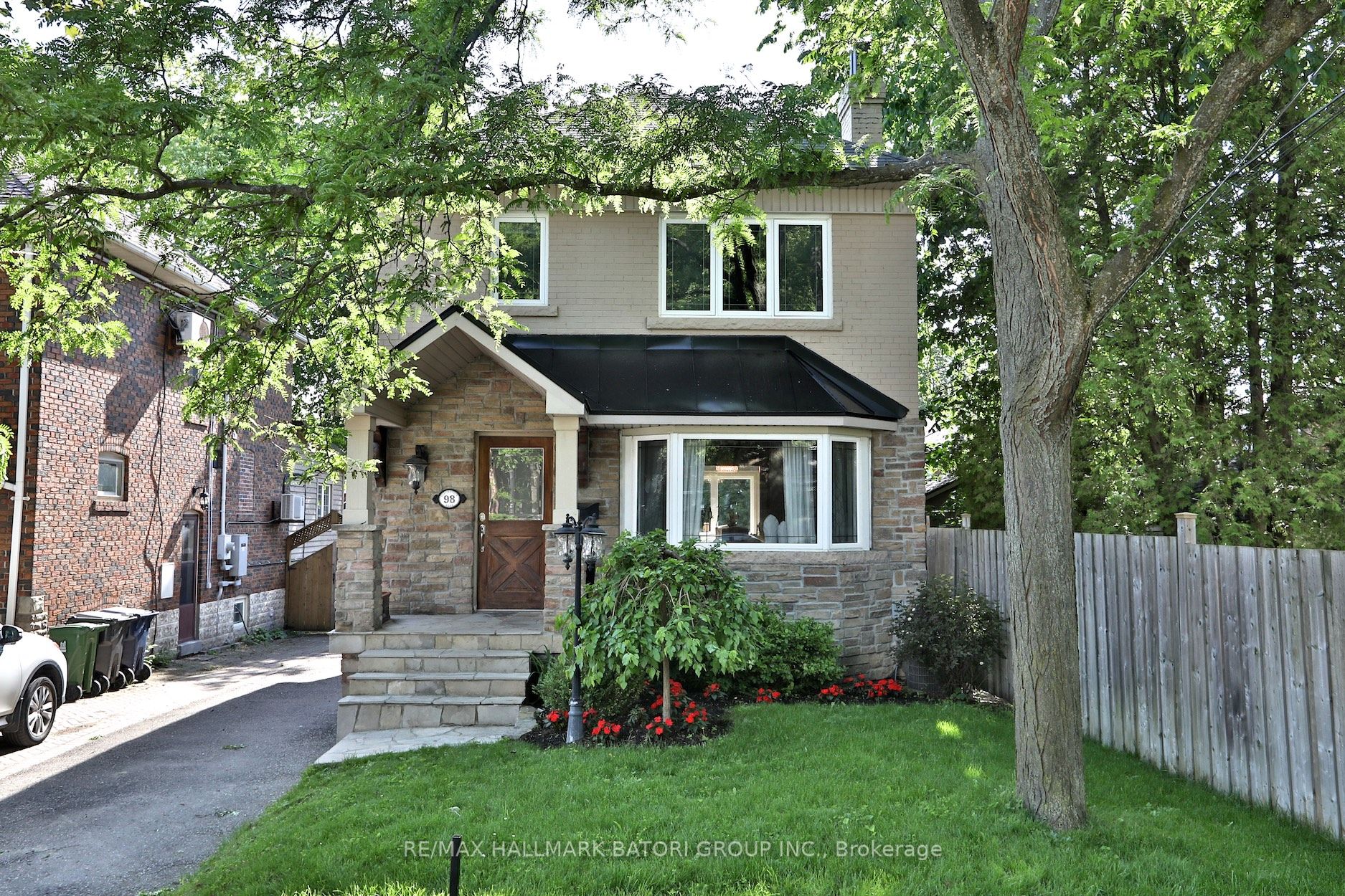 98 Castle Knock Rd