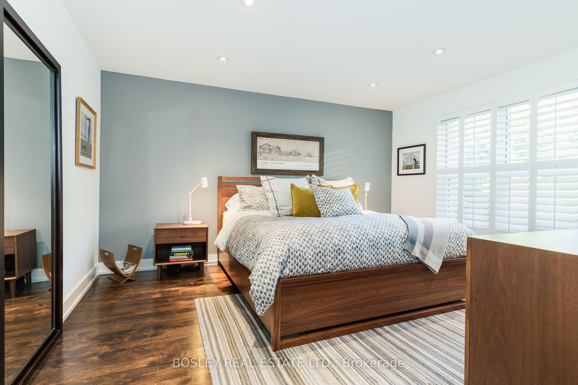 306 Sackville St, #2