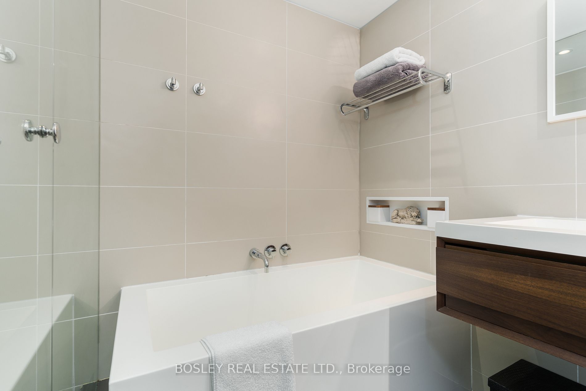 306 Sackville St, #2