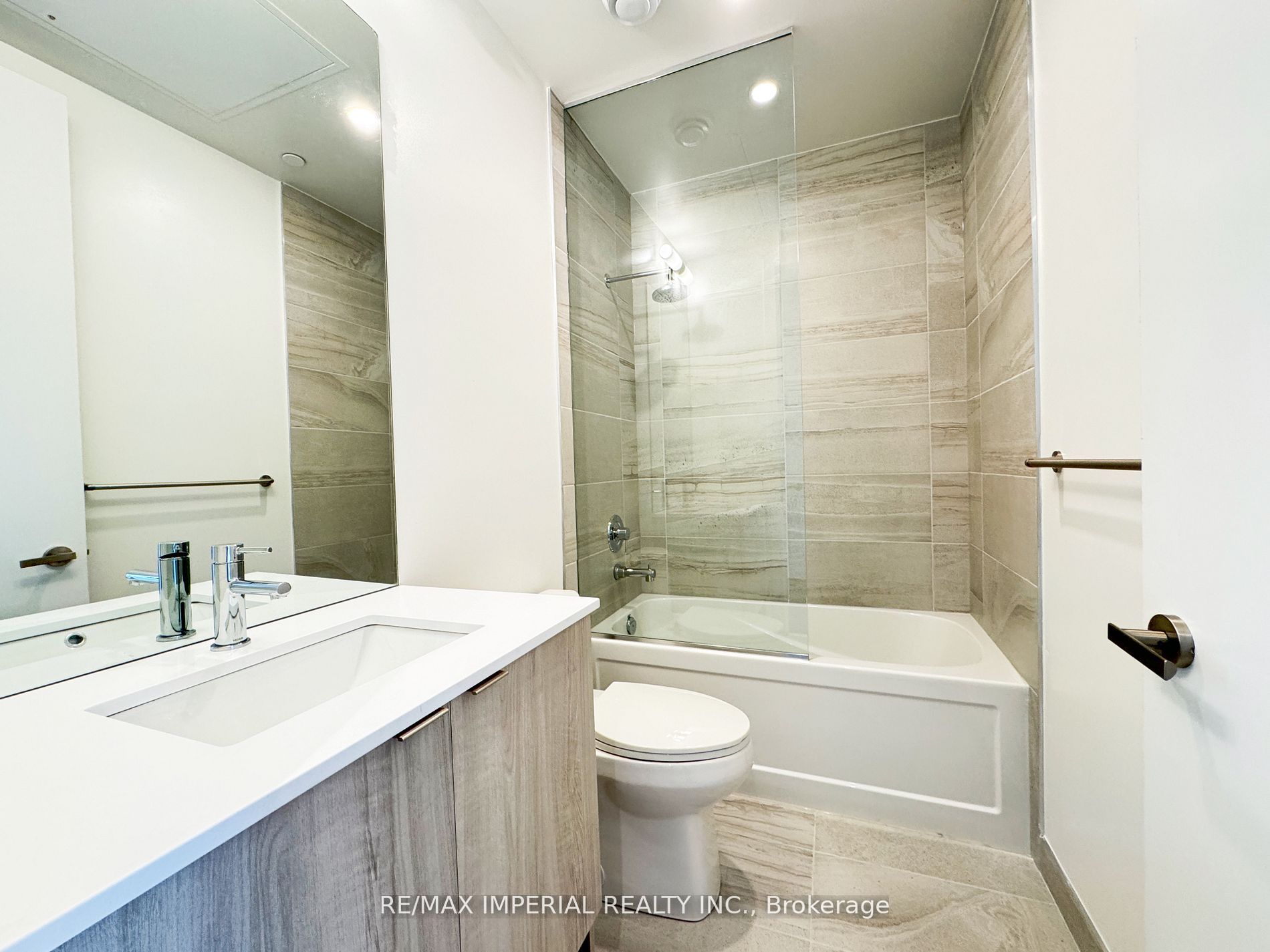 138 Downes St, #Ph209