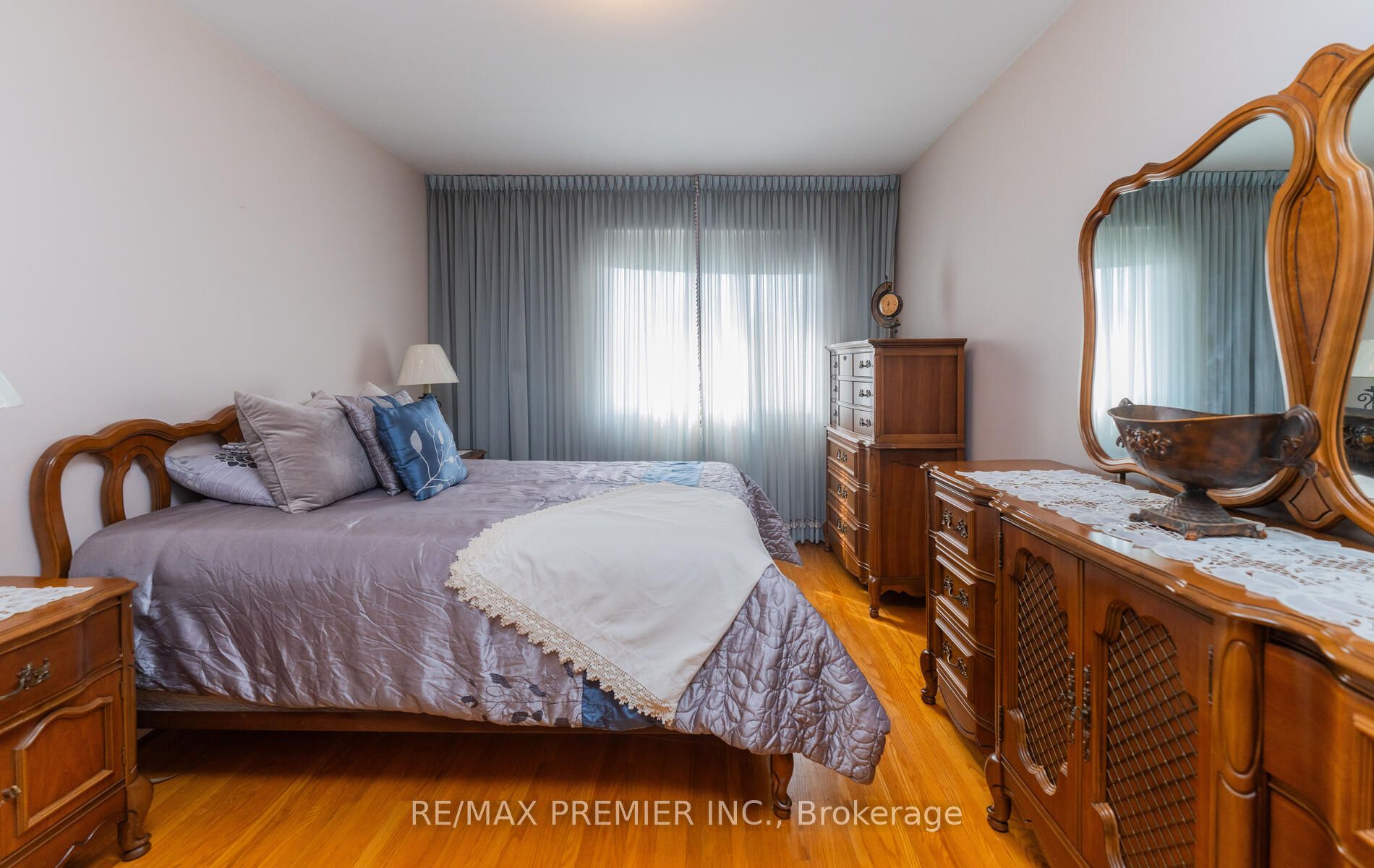 39 Combermere Dr