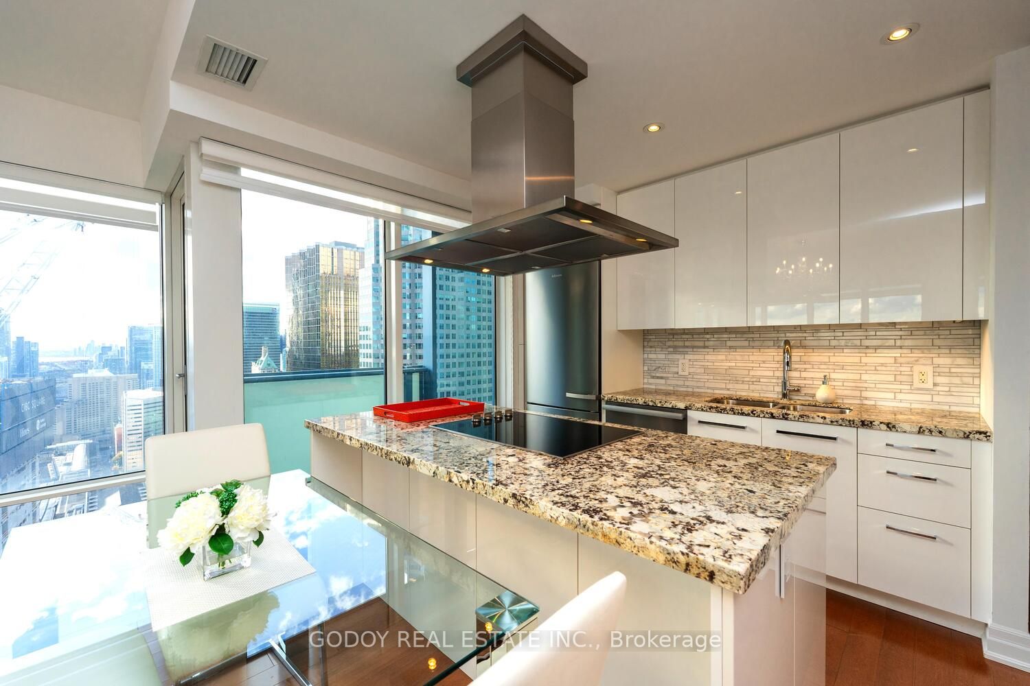 8 The Esplanade, #4102