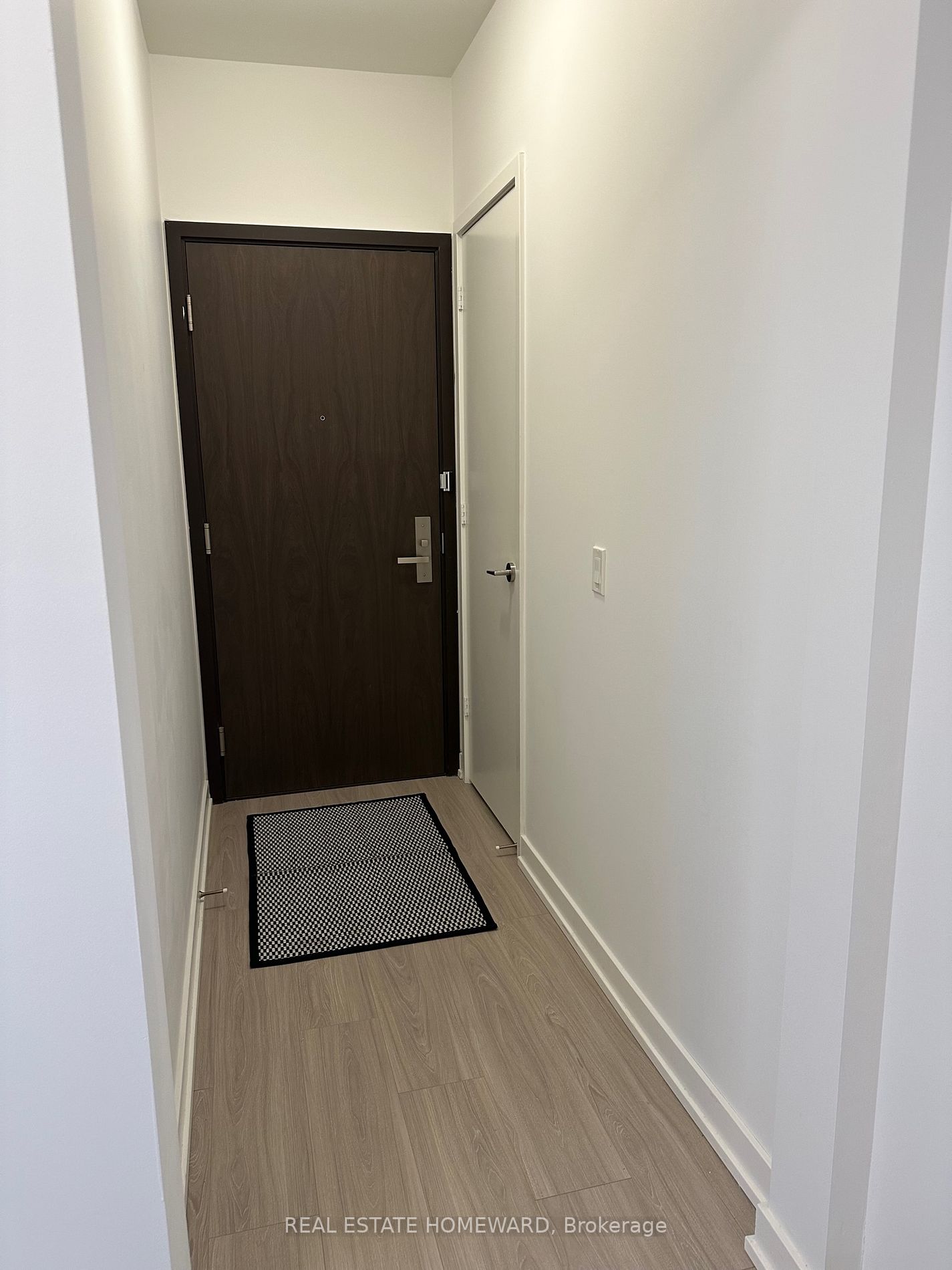 1 Yorkville Ave, #1611