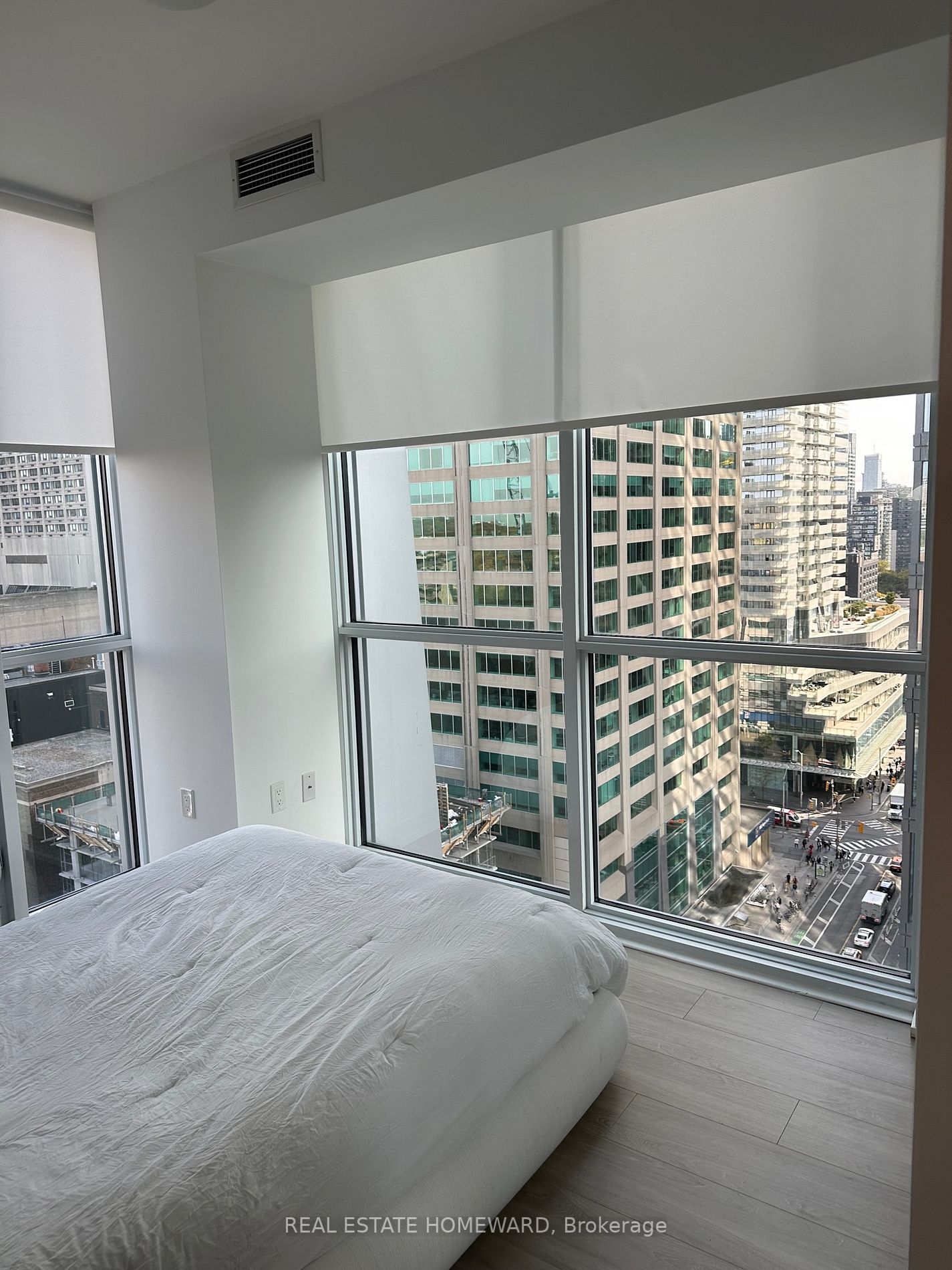 1 Yorkville Ave, #1611