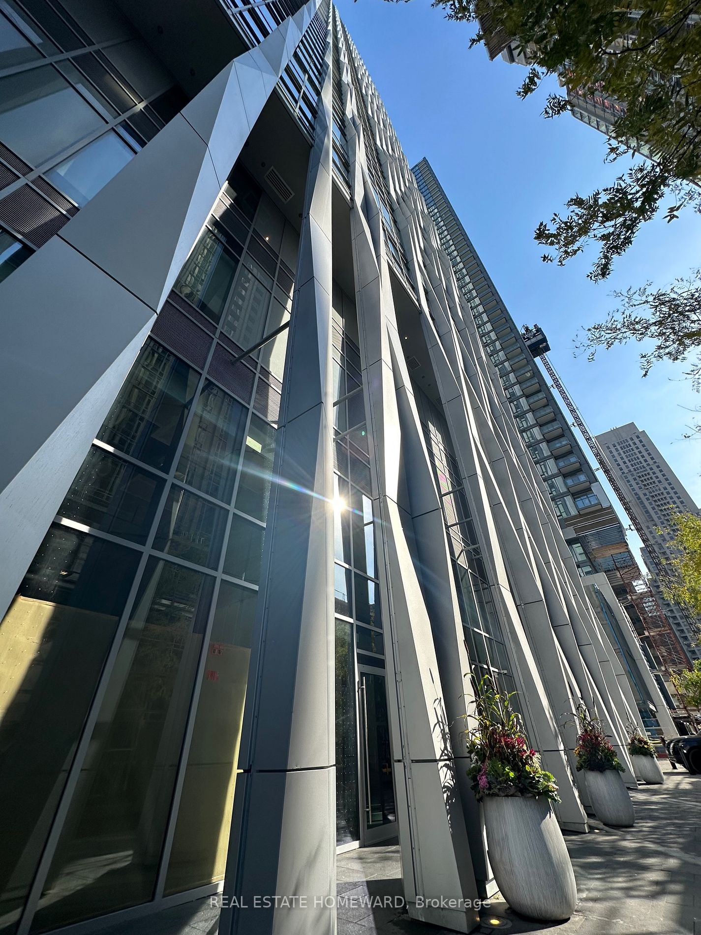 1 Yorkville Ave, #1611