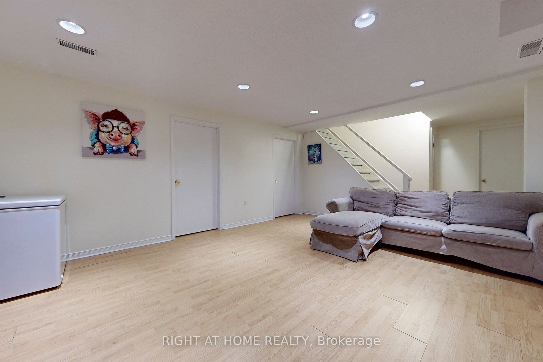 2 Farmview Cres