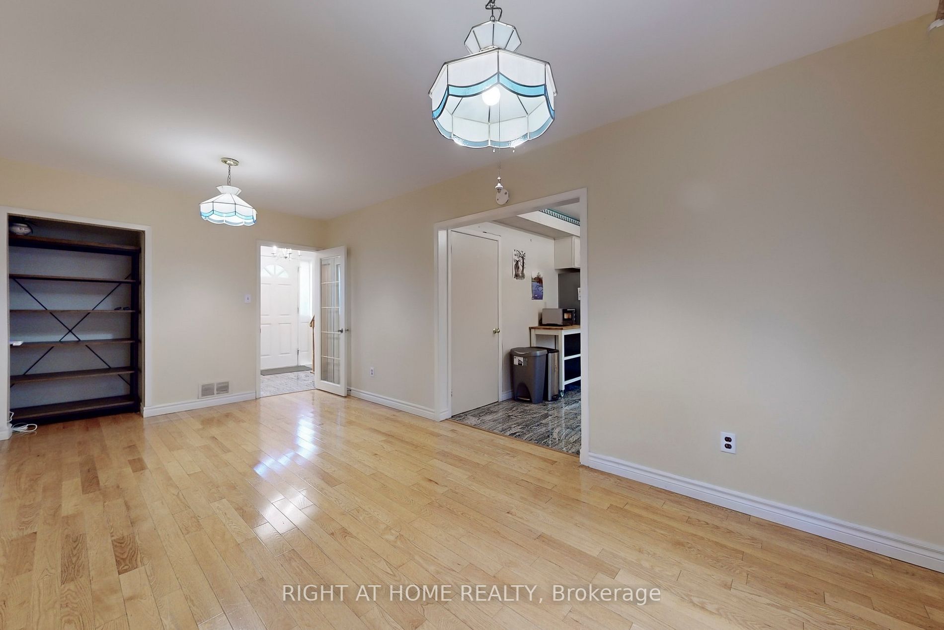 2 Farmview Cres