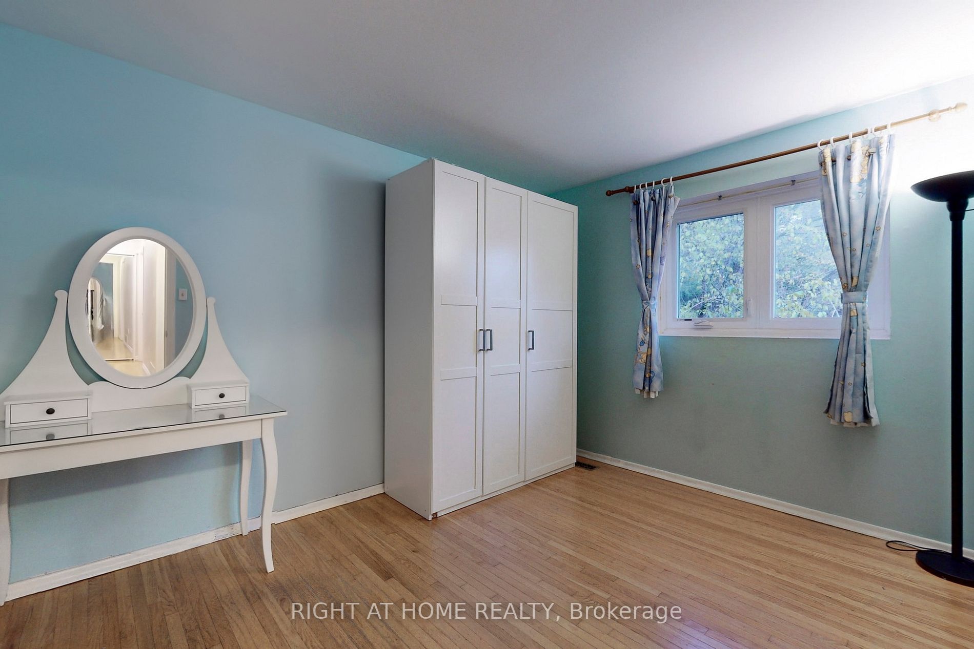 2 Farmview Cres