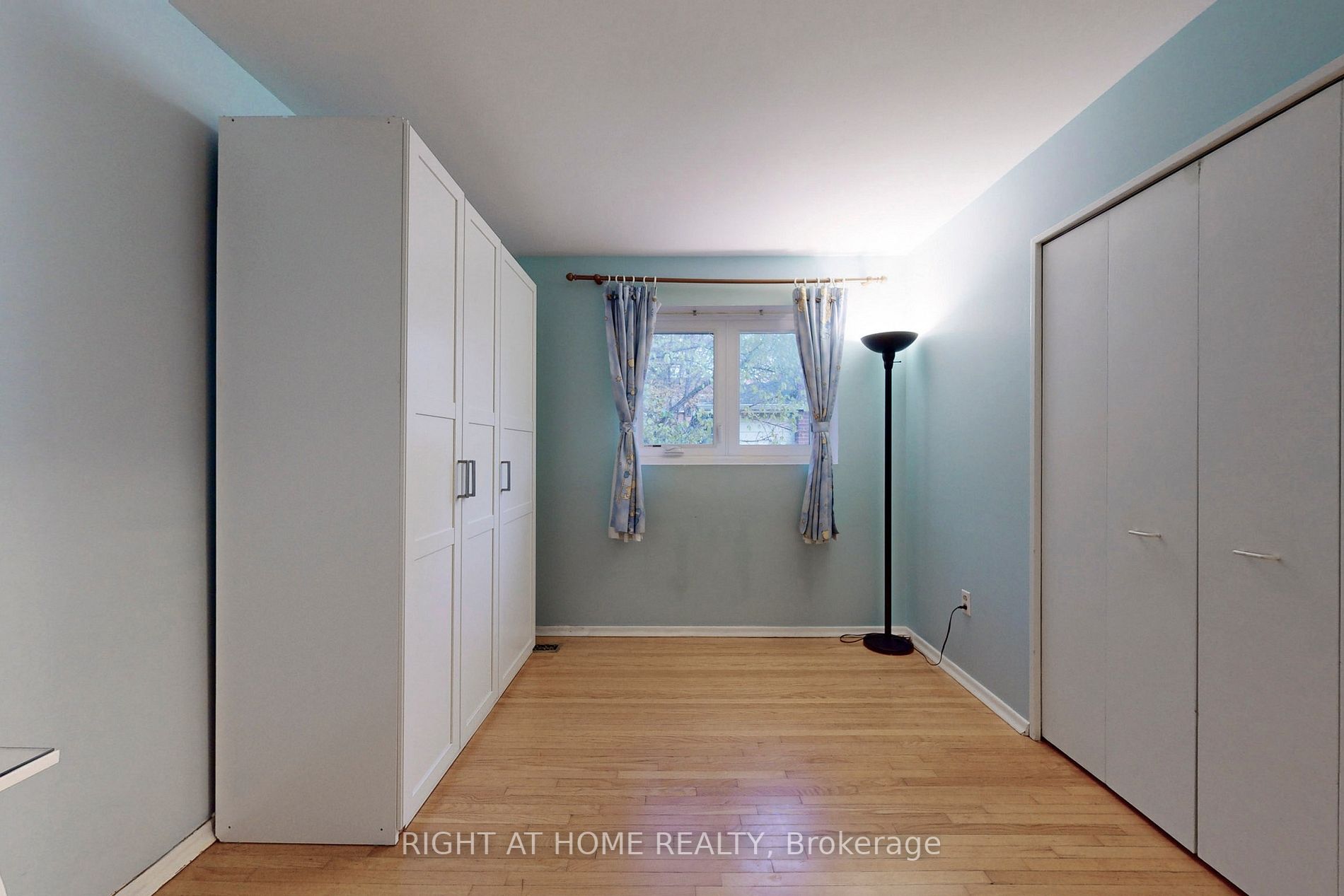 2 Farmview Cres