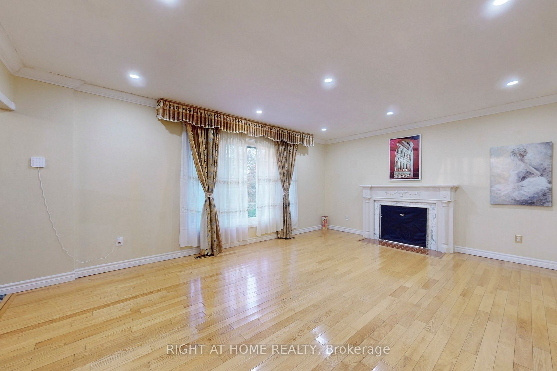 2 Farmview Cres