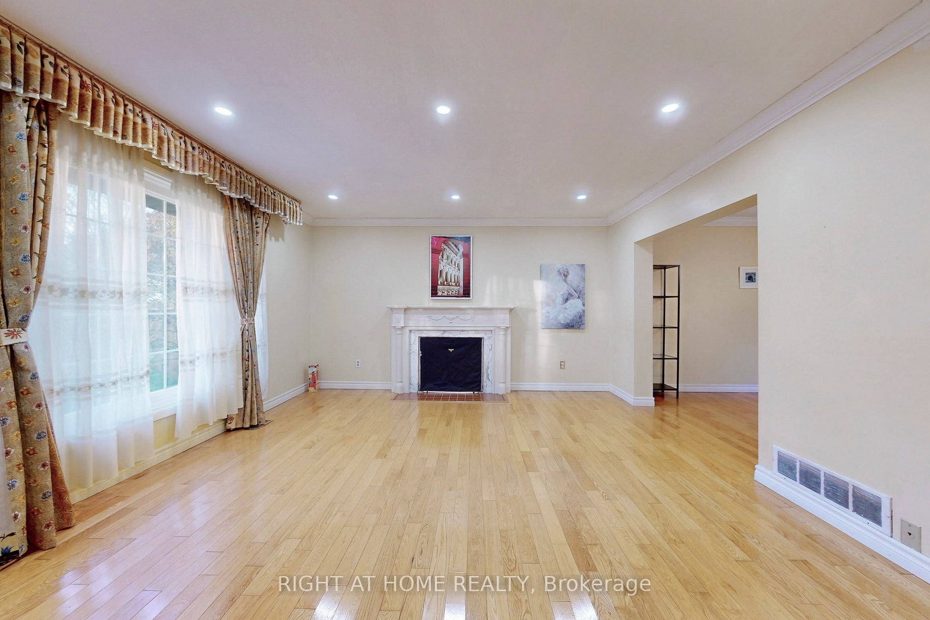 2 Farmview Cres