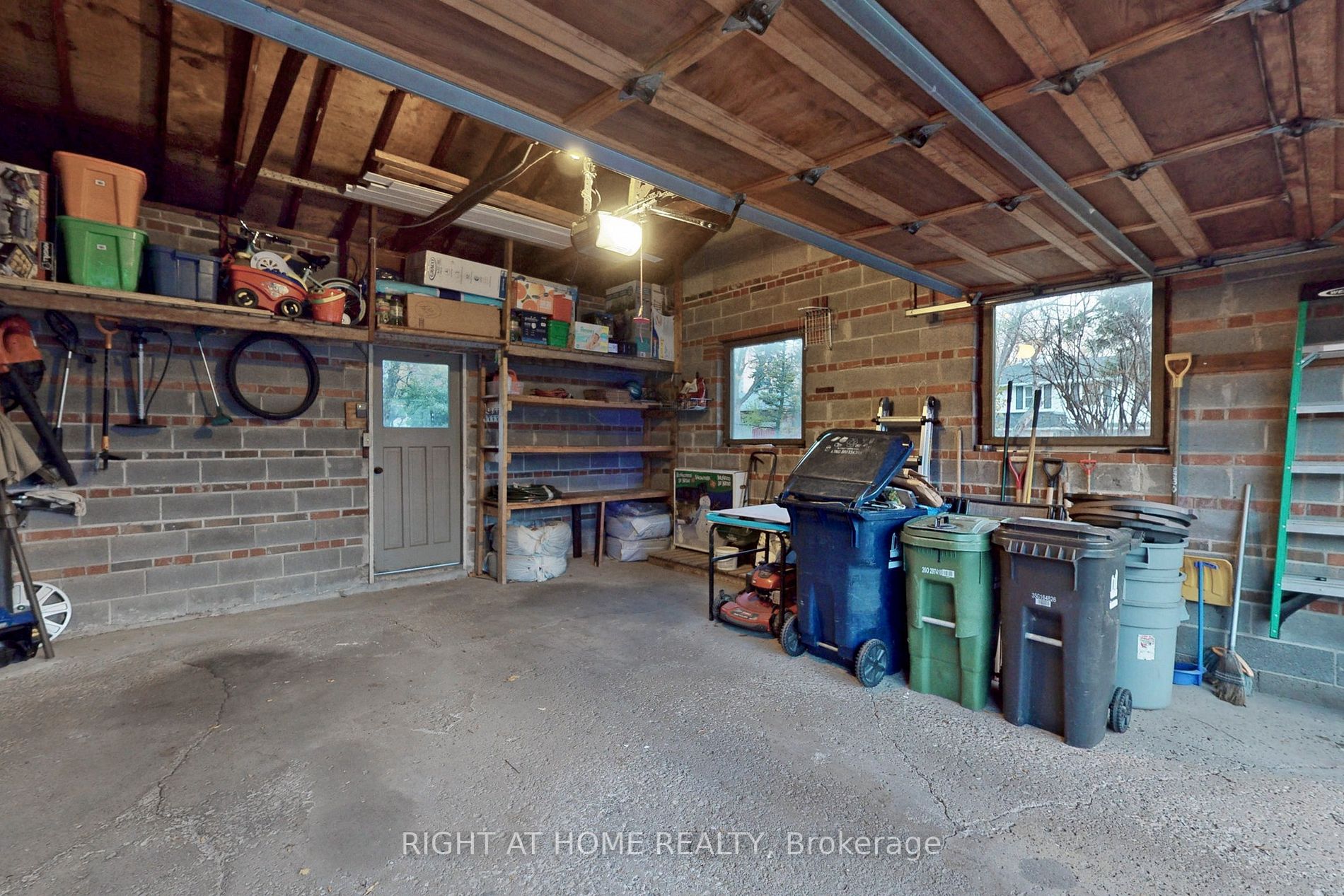 2 Farmview Cres