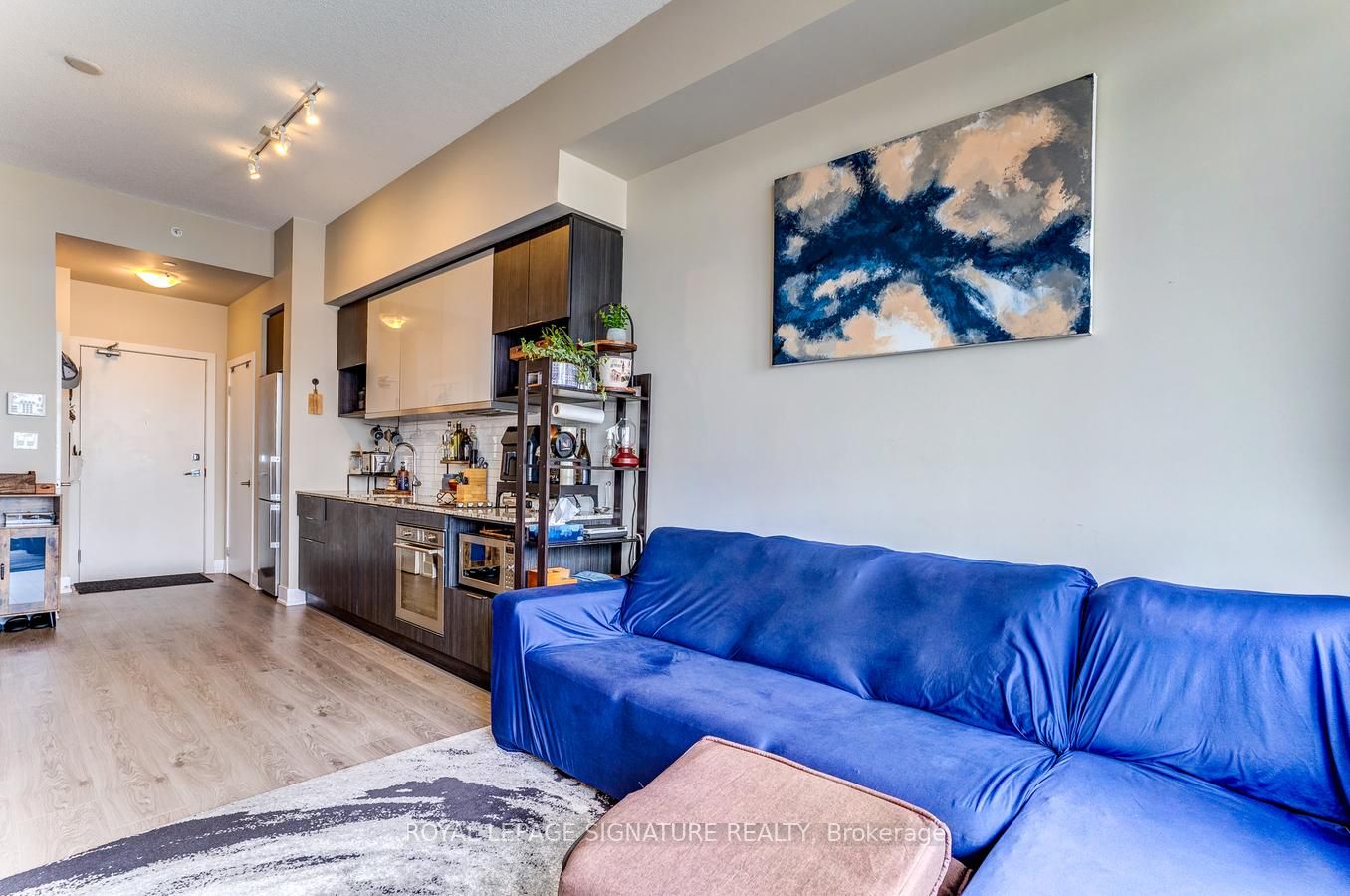 99 The Donway W, #413