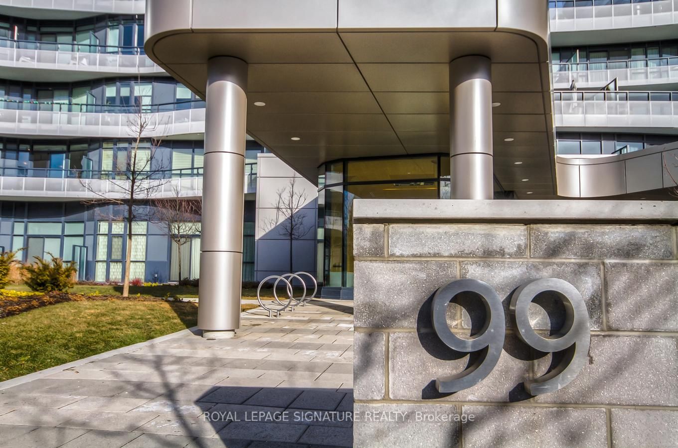 99 The Donway W, #413