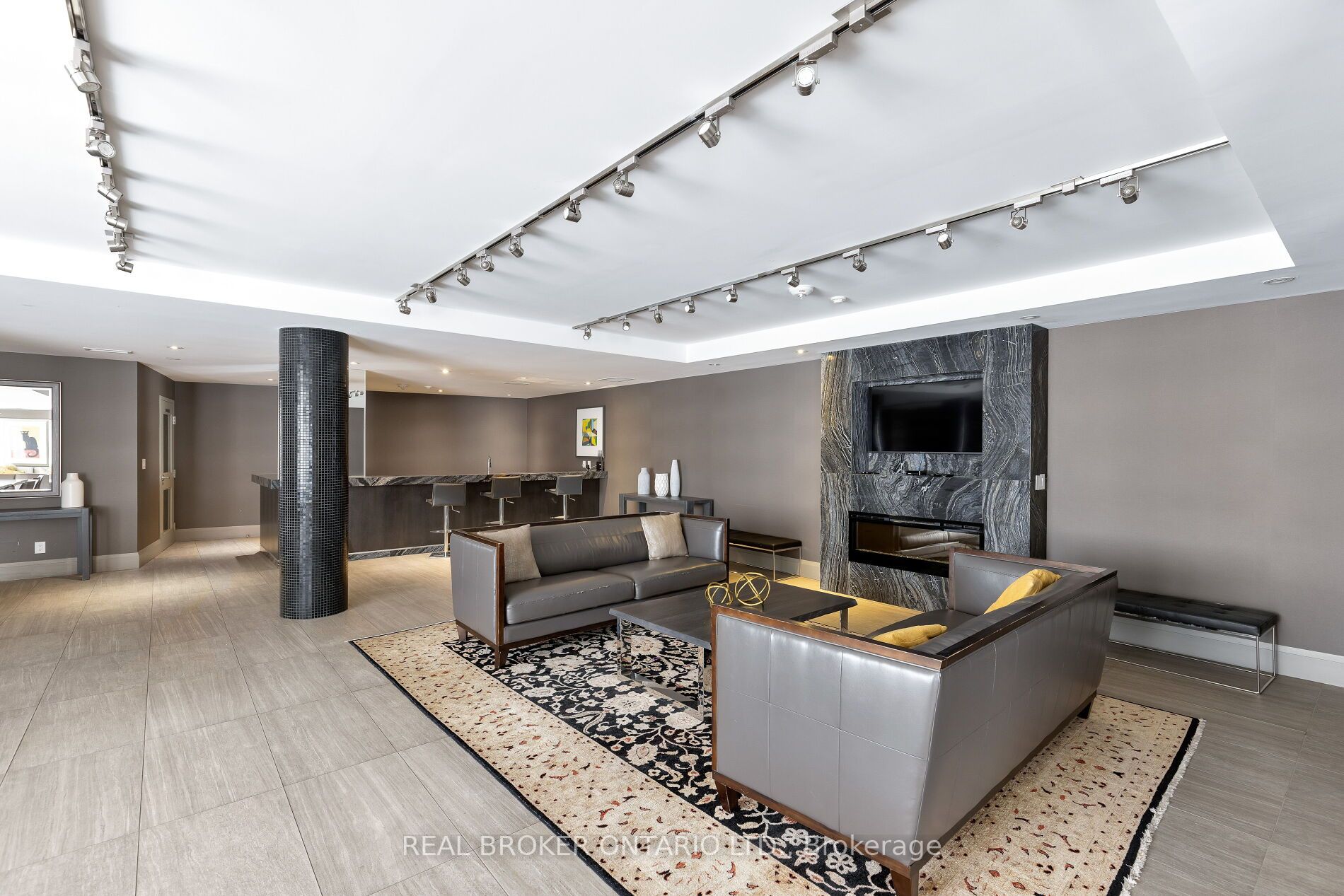 35 Bastion St, #809