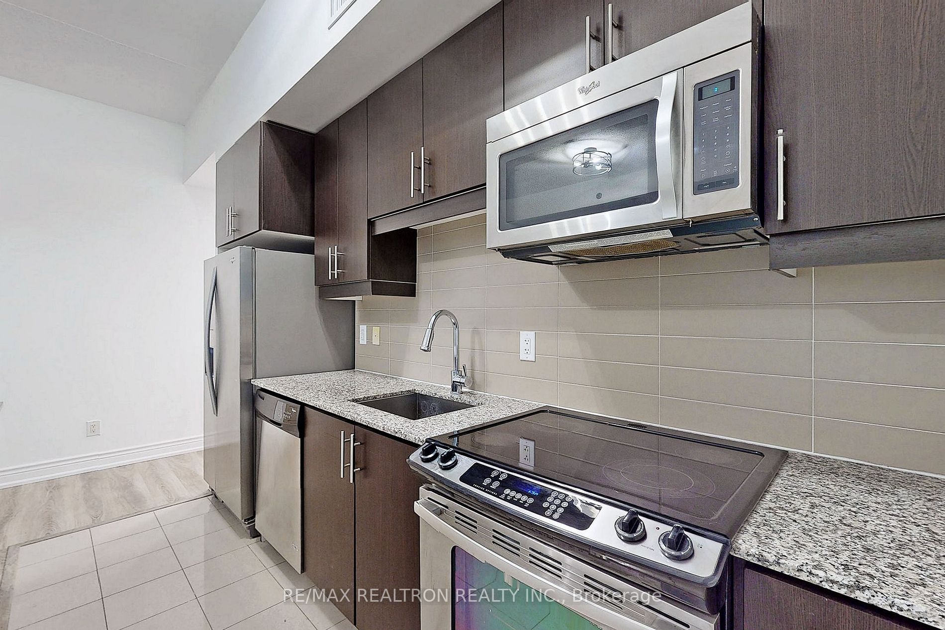 2756 Old Leslie St, #1020