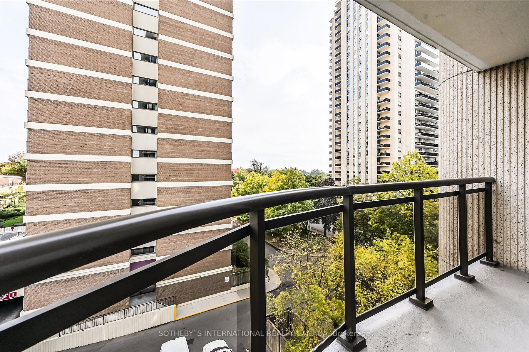 40 Rosehill Ave, #502