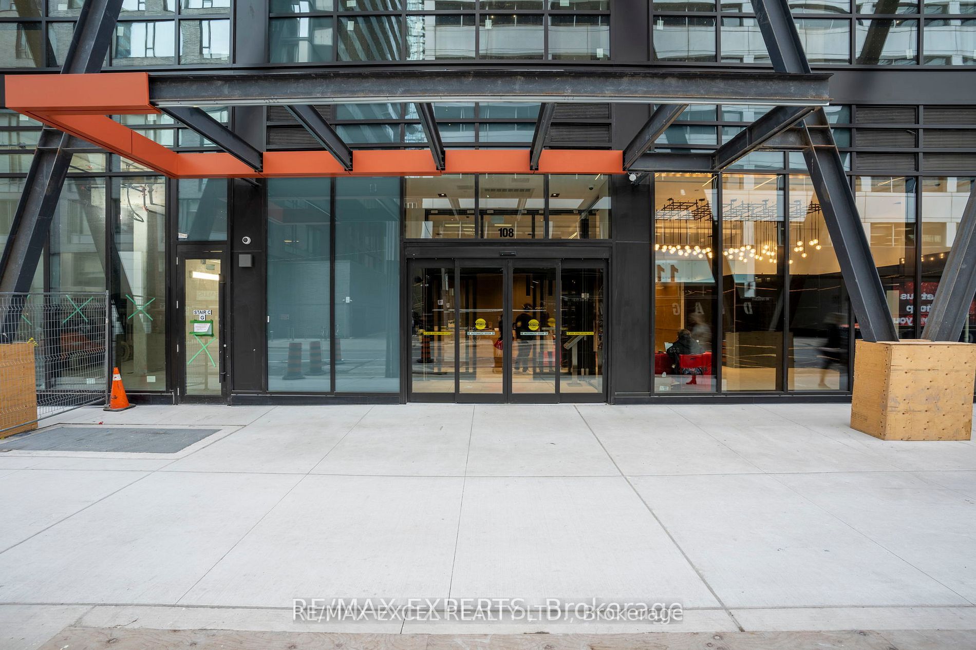 108 Peter St, #1613