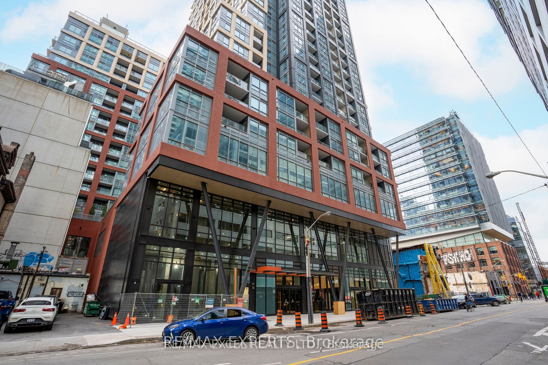 108 Peter St, #1613
