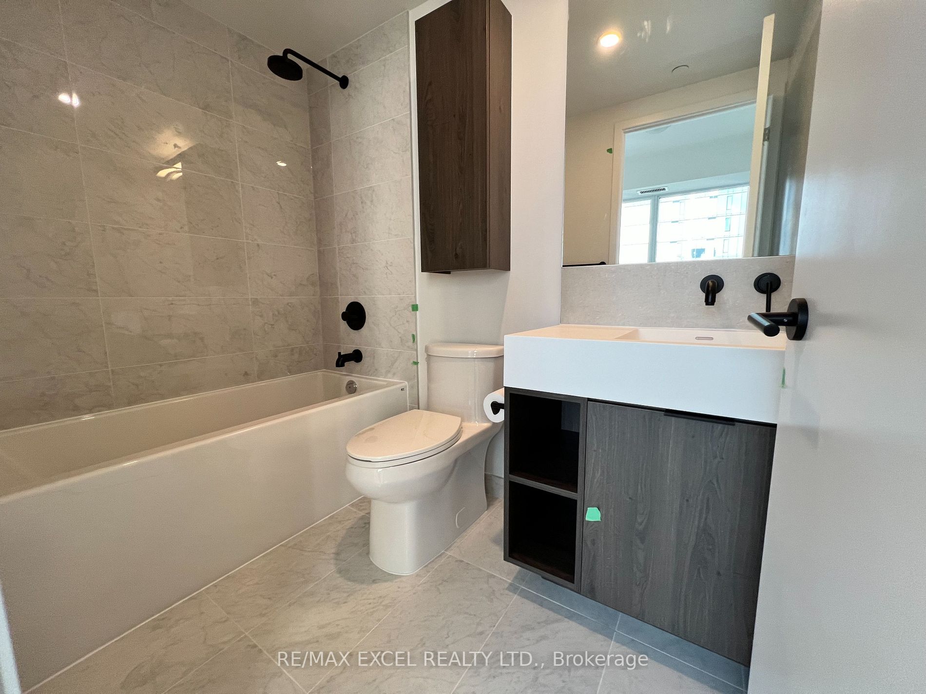 108 Peter St, #1613