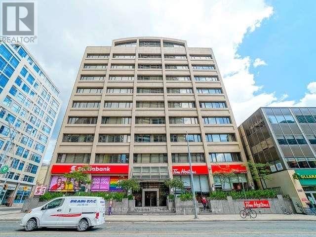 555 Yonge St, #811