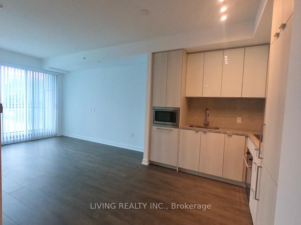 125 Blue Jays Way, #4609
