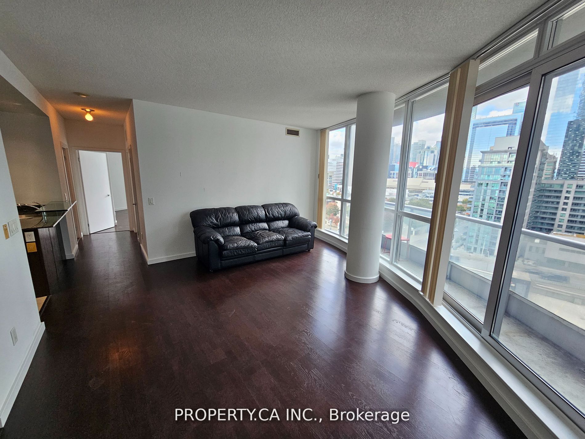 218 Queens Quay, #1201