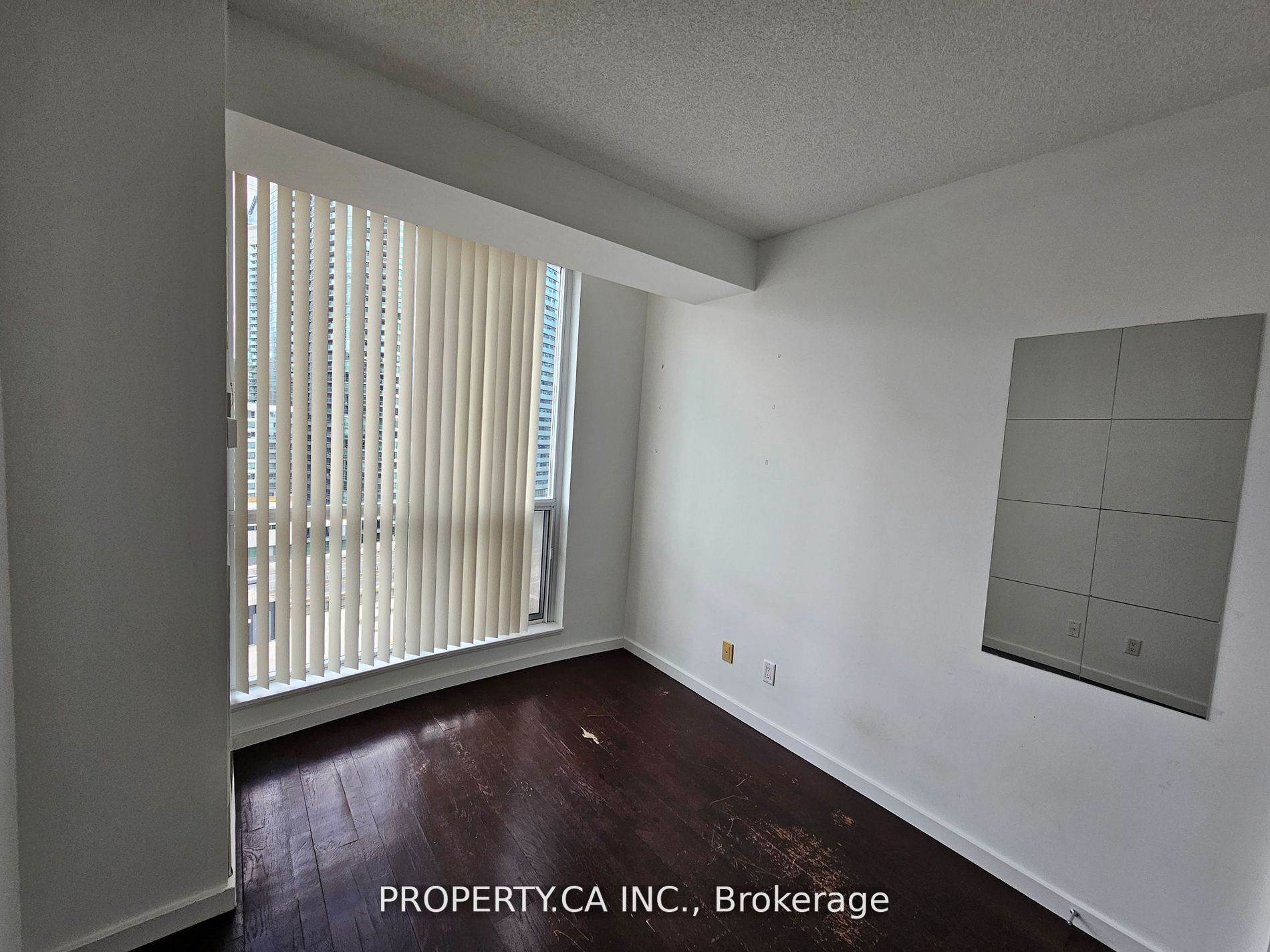 218 Queens Quay, #1201