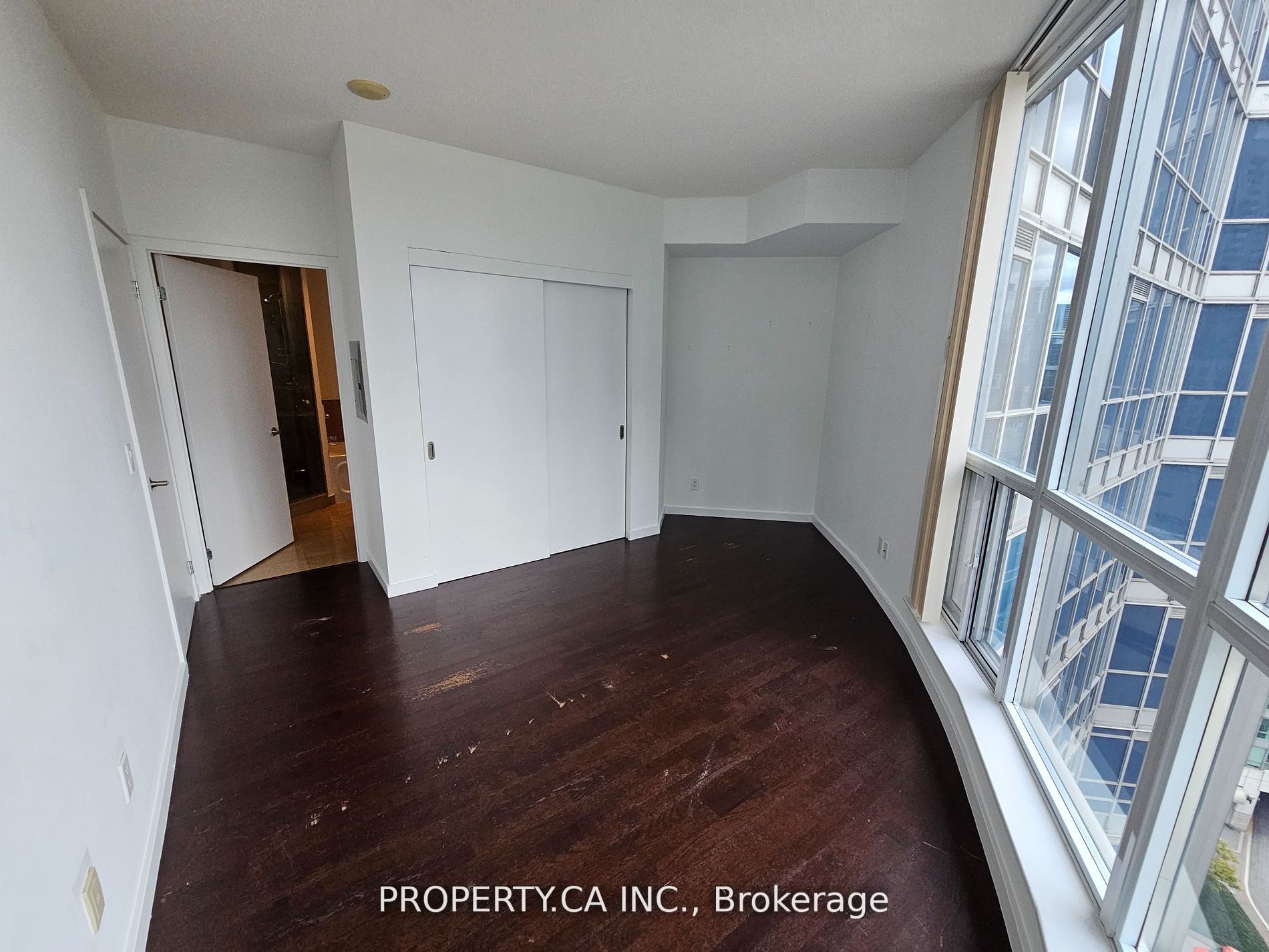 218 Queens Quay, #1201