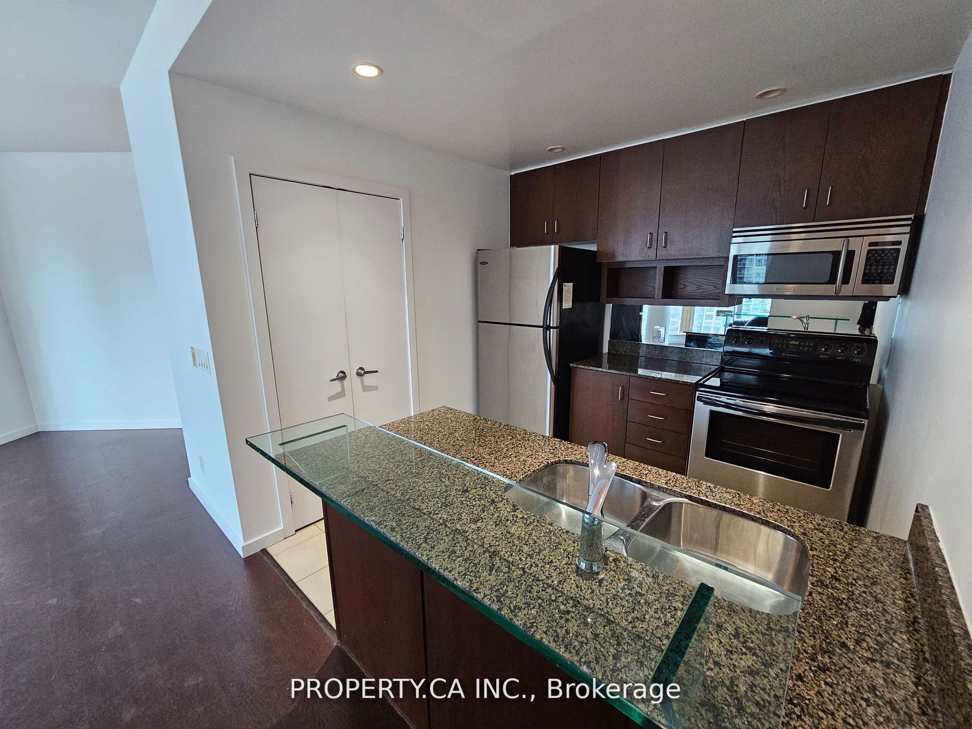 218 Queens Quay, #1201