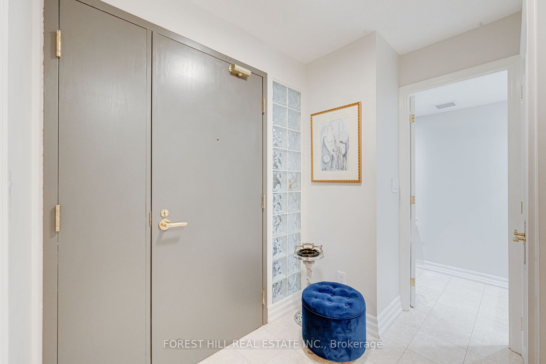 2727 Yonge St, #416