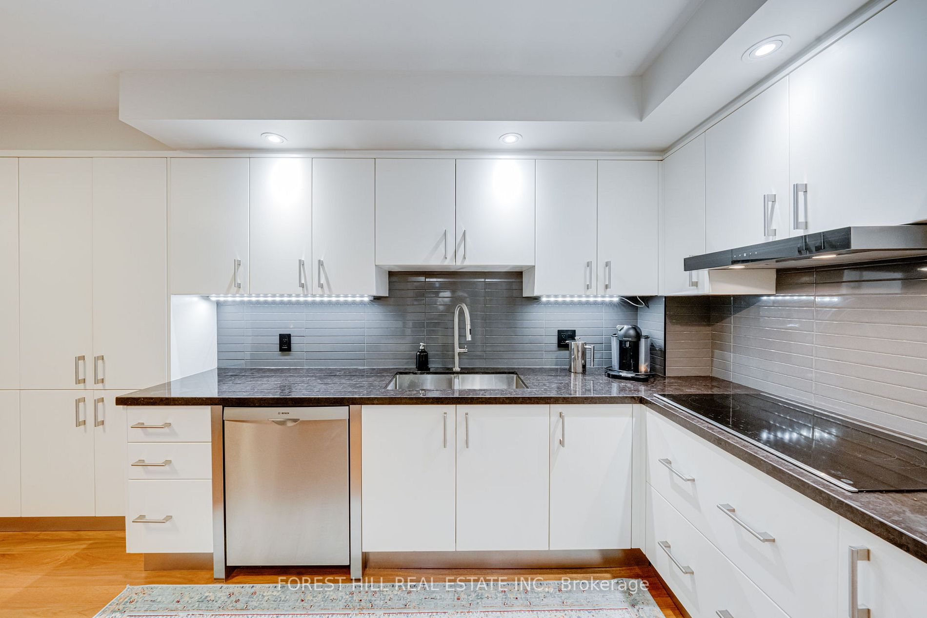 2727 Yonge St, #416