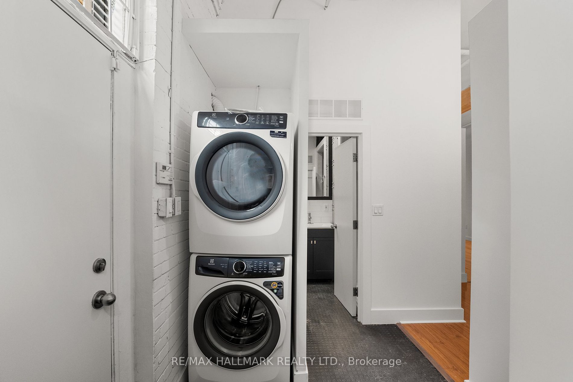 535 Queen St E, #5