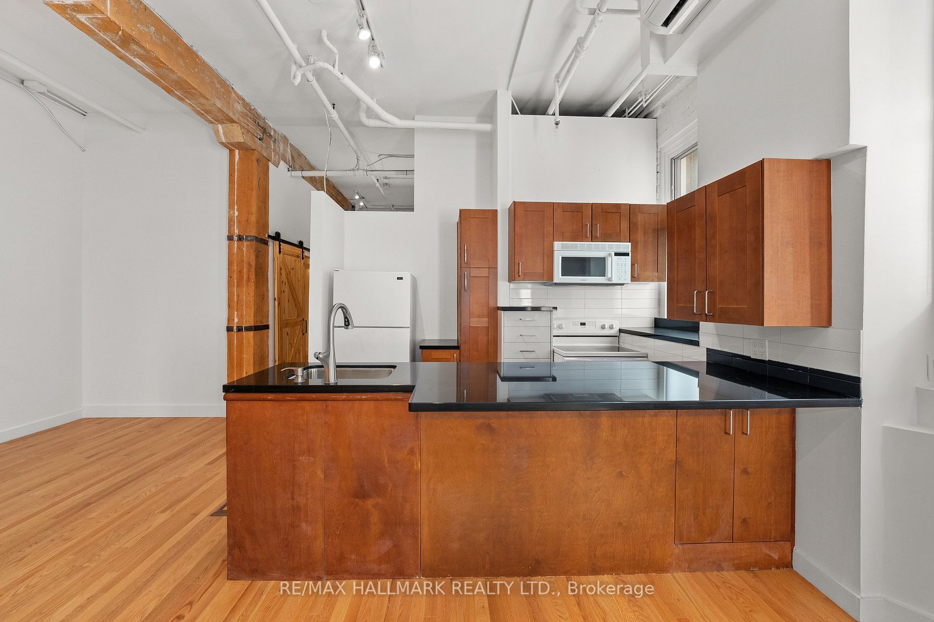 535 Queen St E, #5