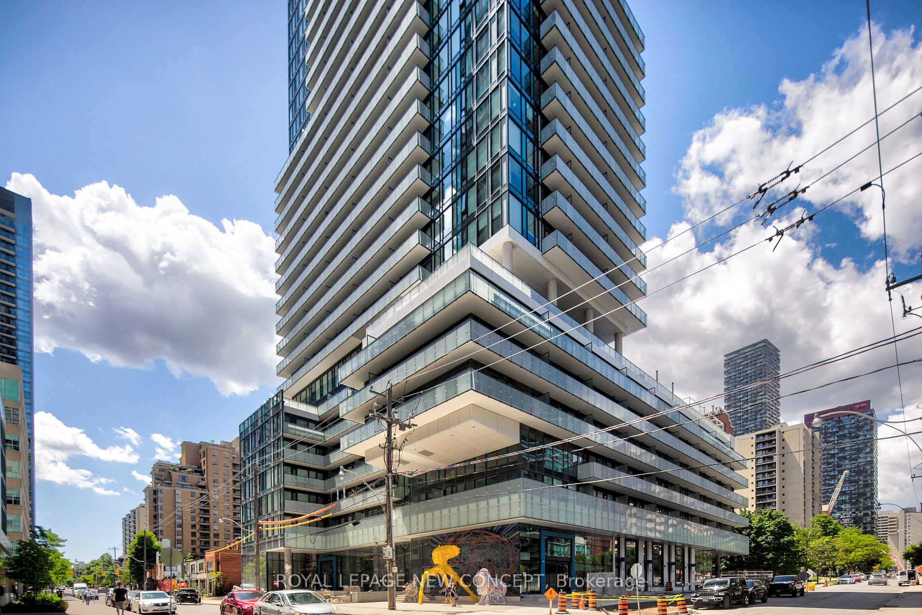 161 Roehampton Ave, #2011