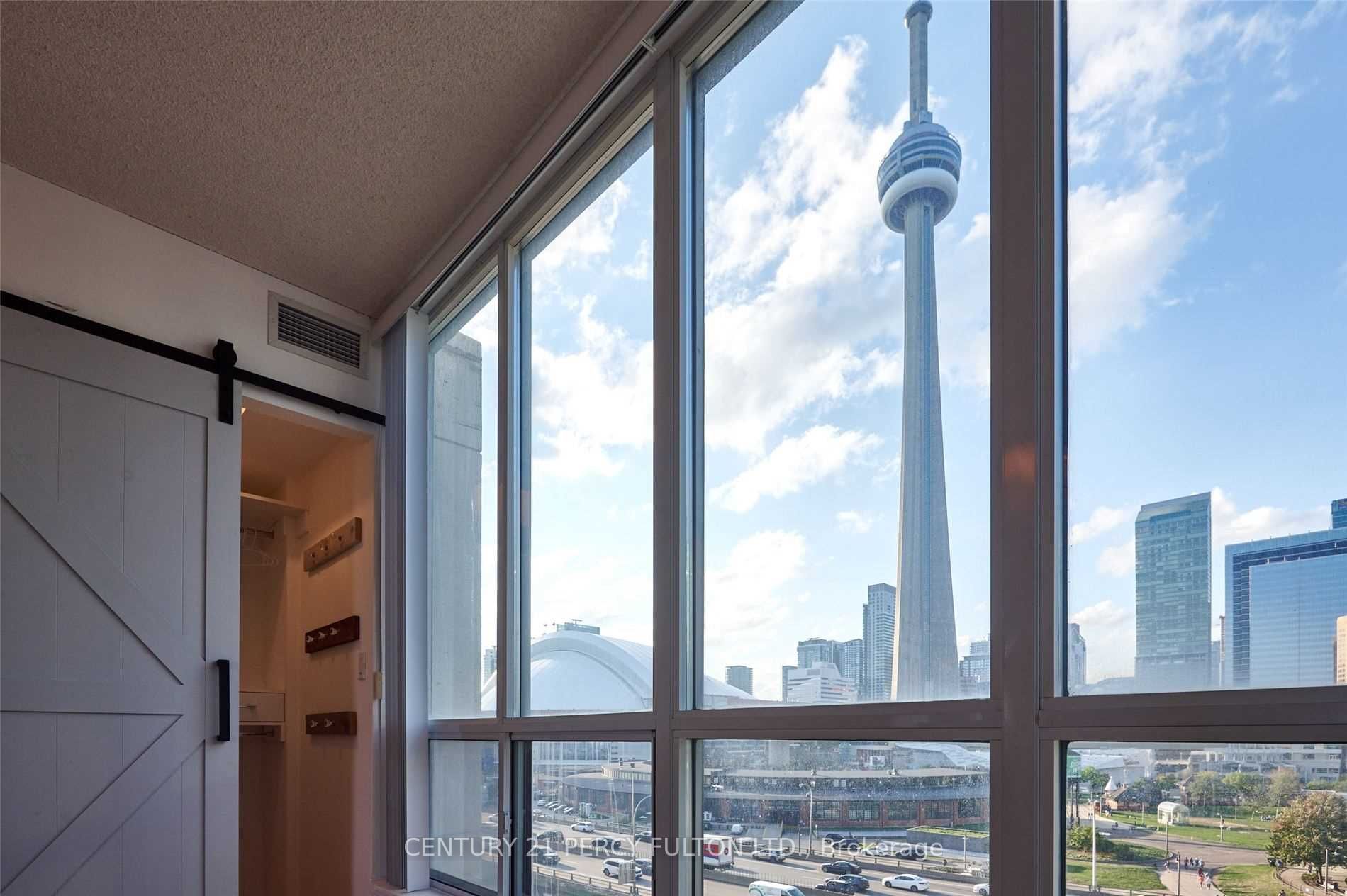 230 Queens Quay W, #1016