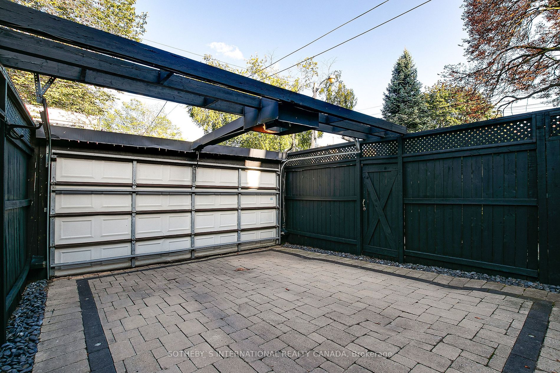 125 Seaton St