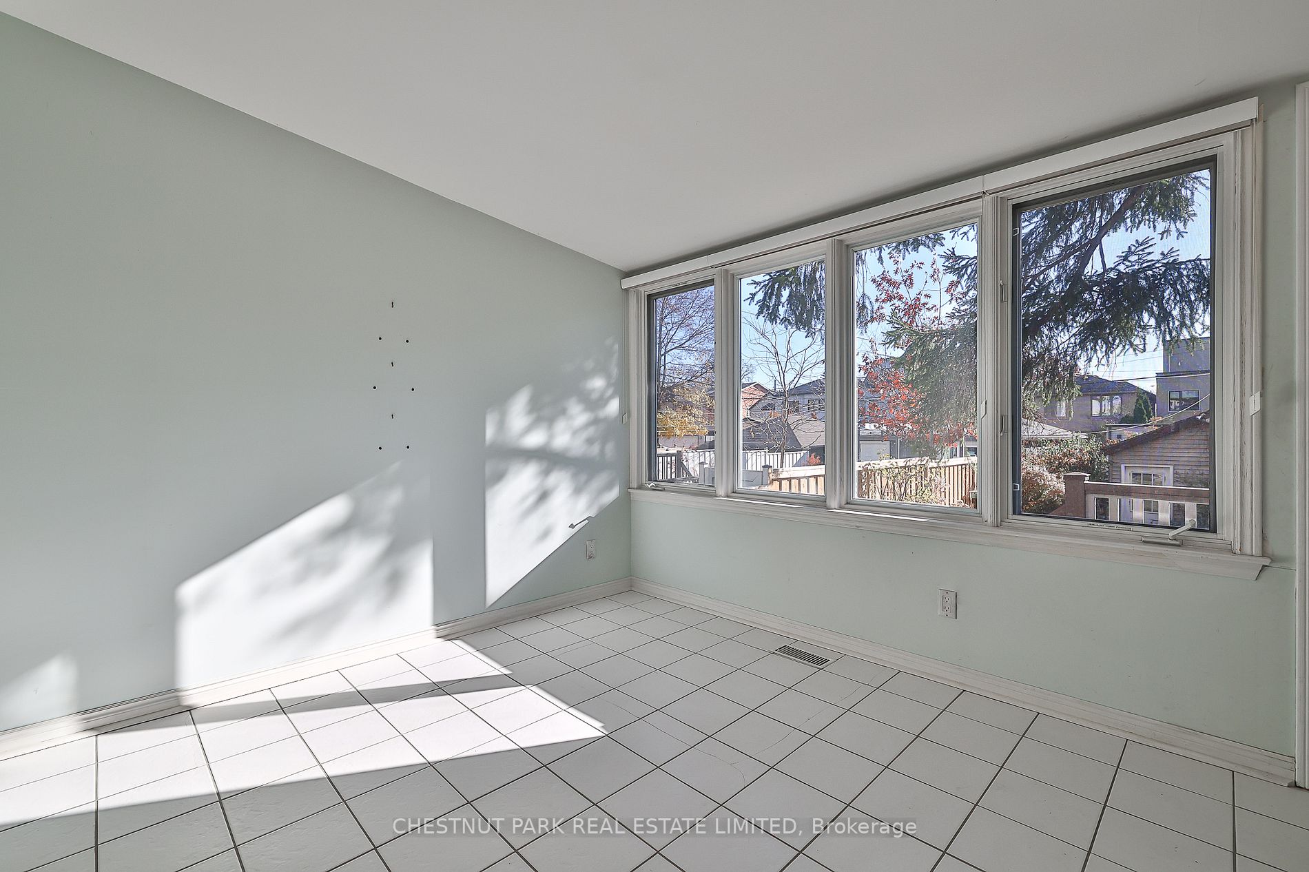 505 Davisville Ave