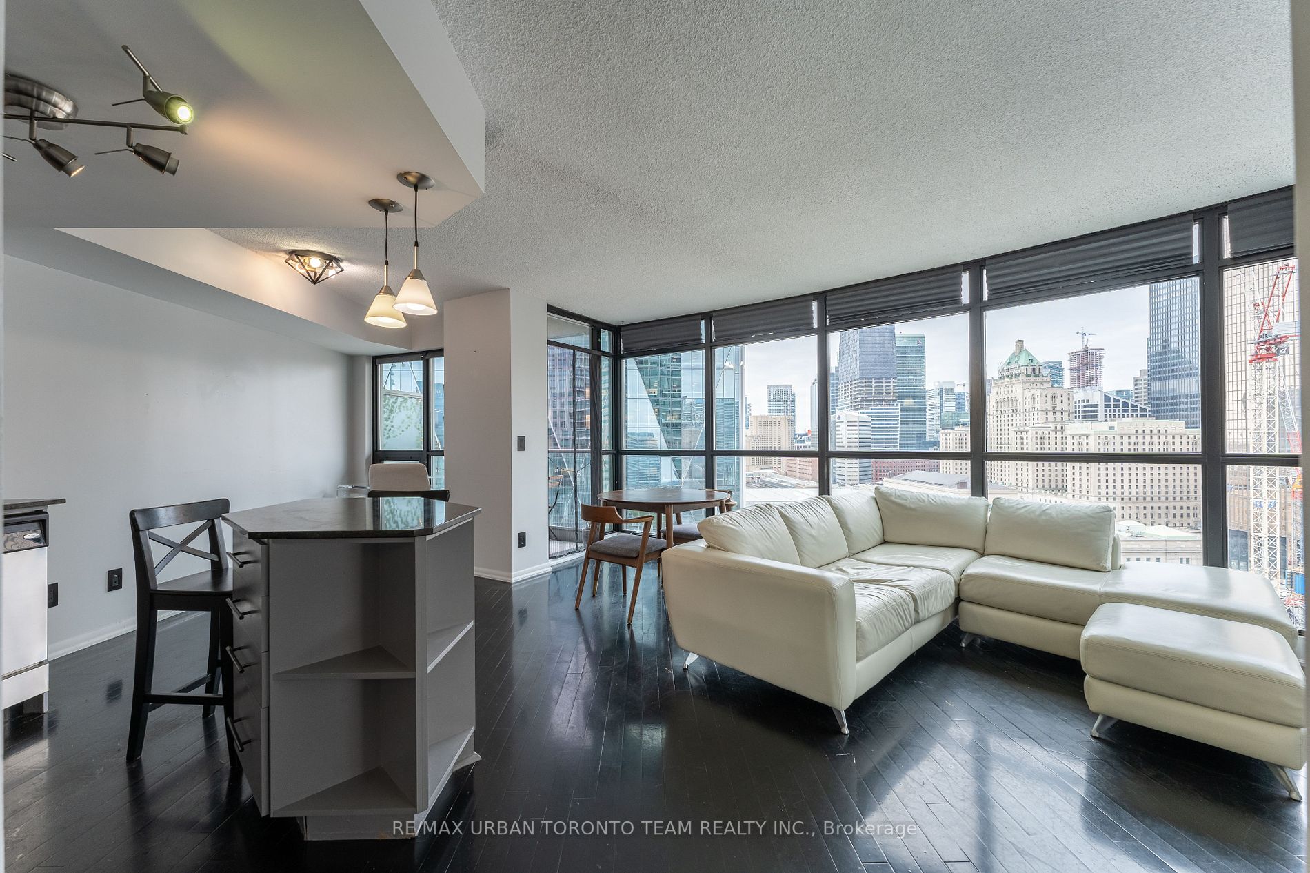 18 Yonge St, #2003