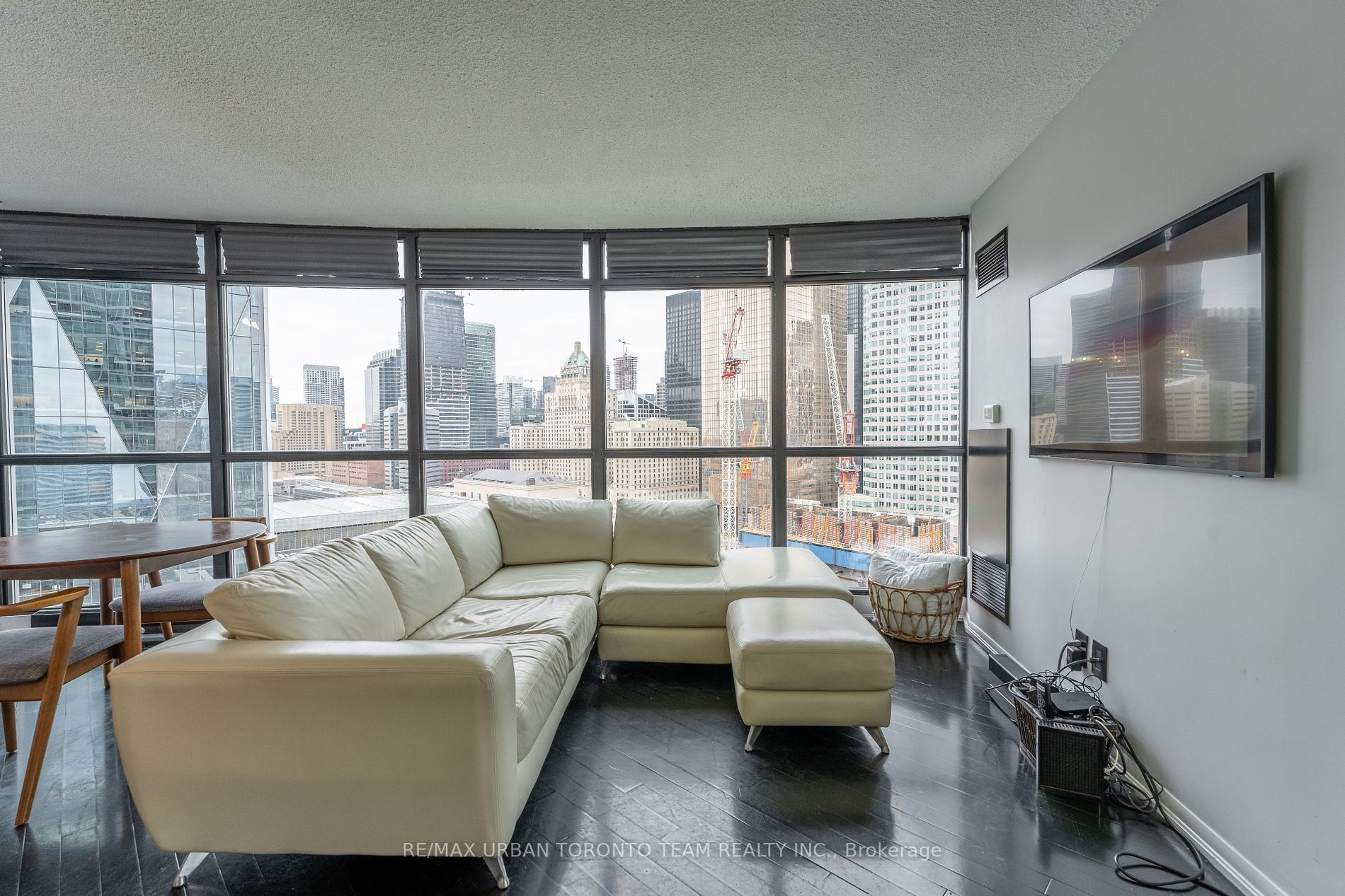 18 Yonge St, #2003