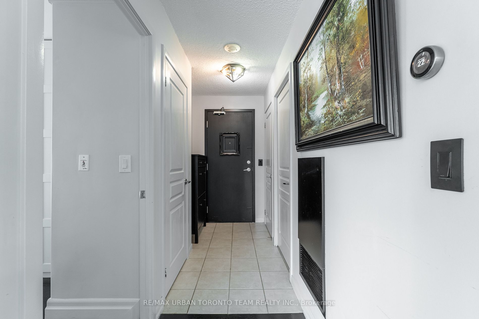 18 Yonge St, #2003