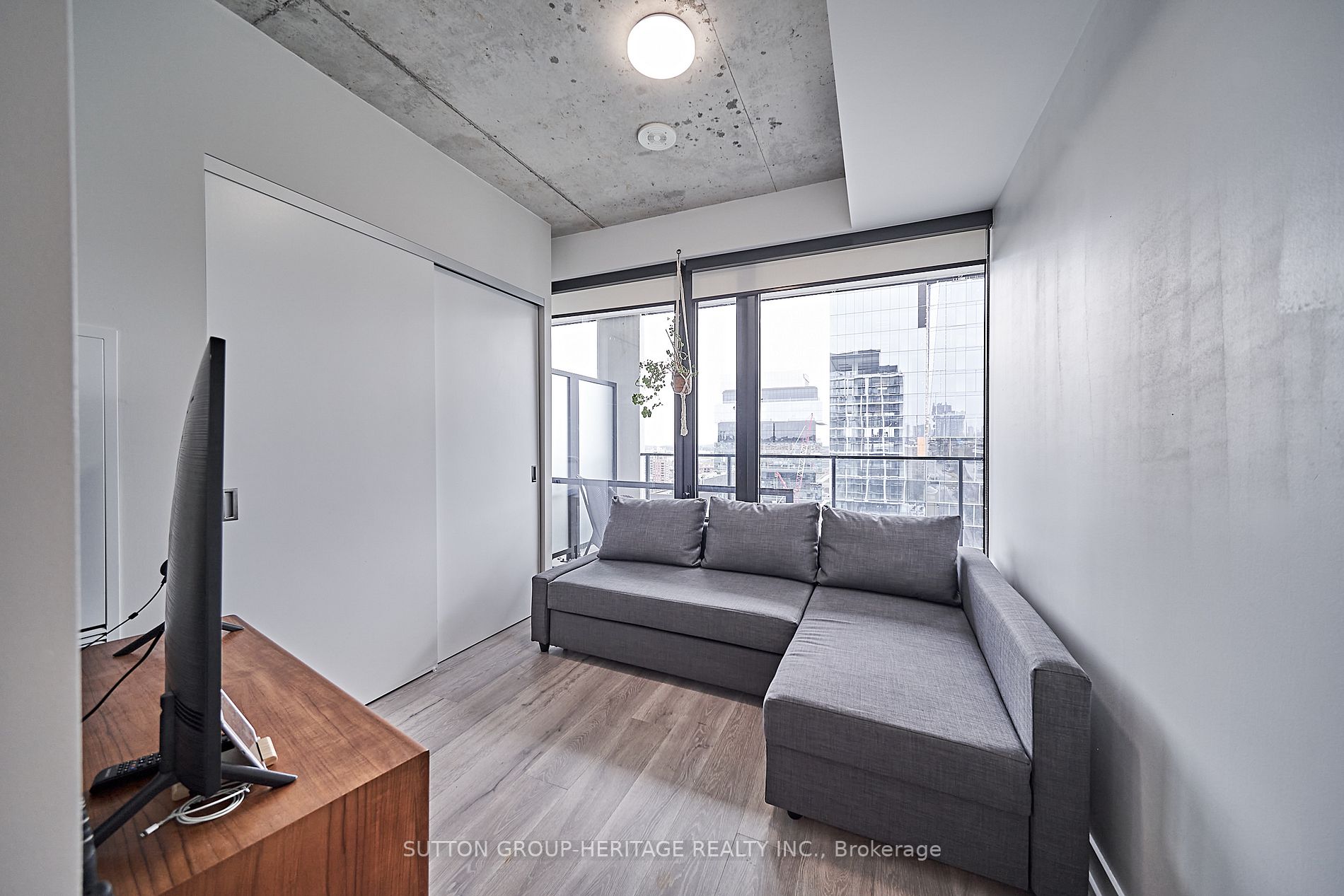 55 Ontario St, #1708