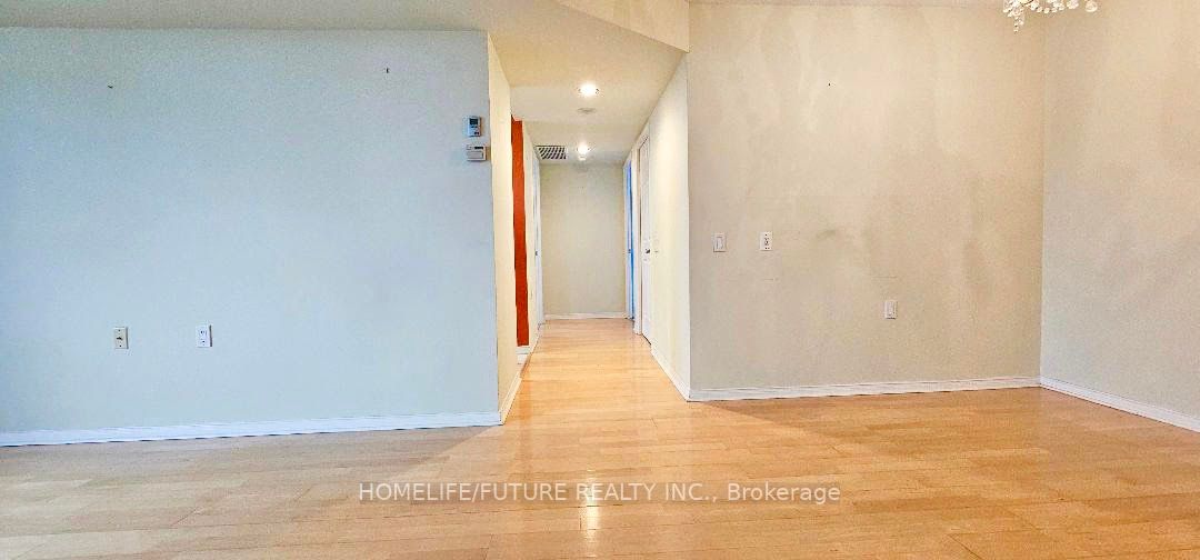 35 Finch Ave E, #2205