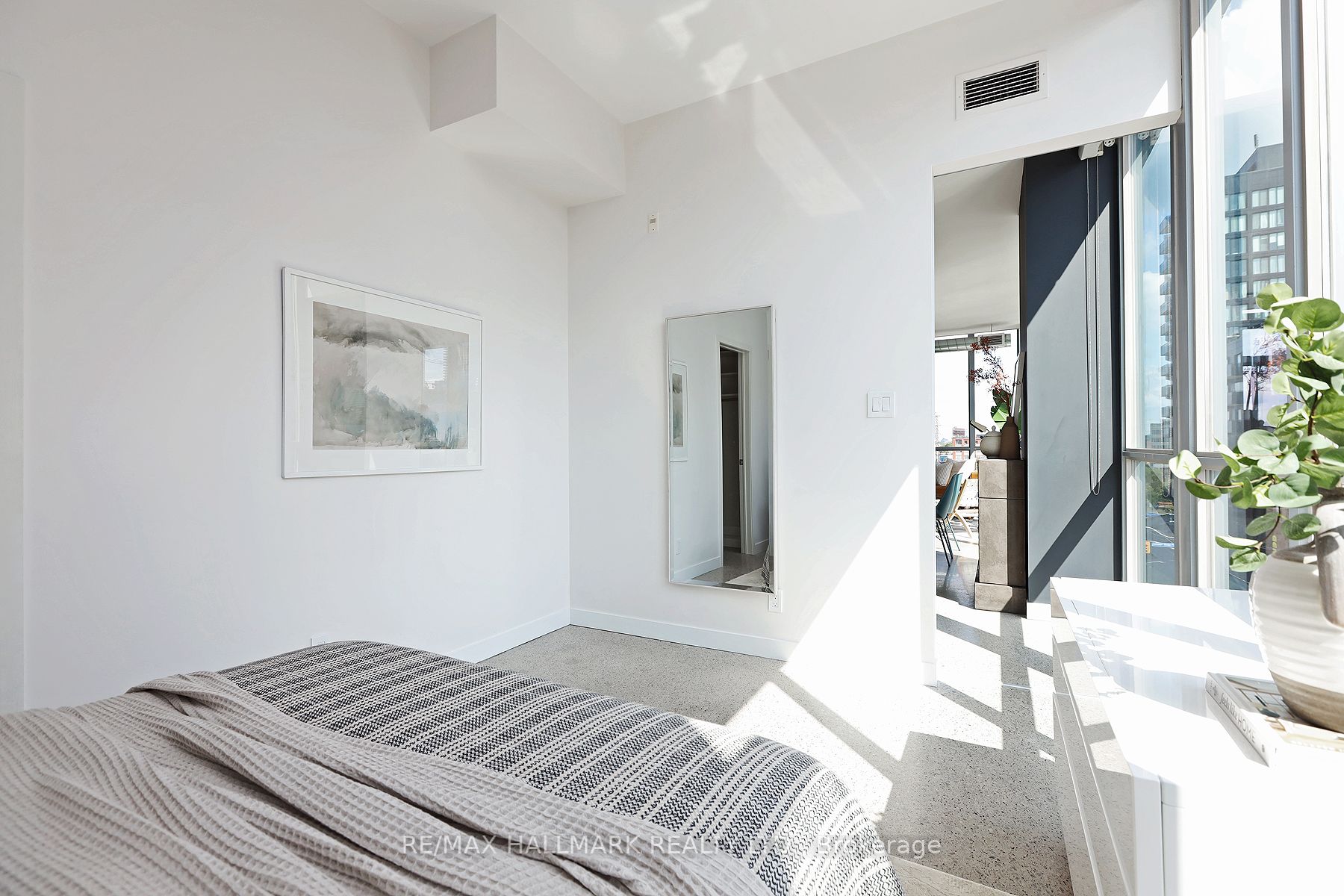 510 King St E, #523