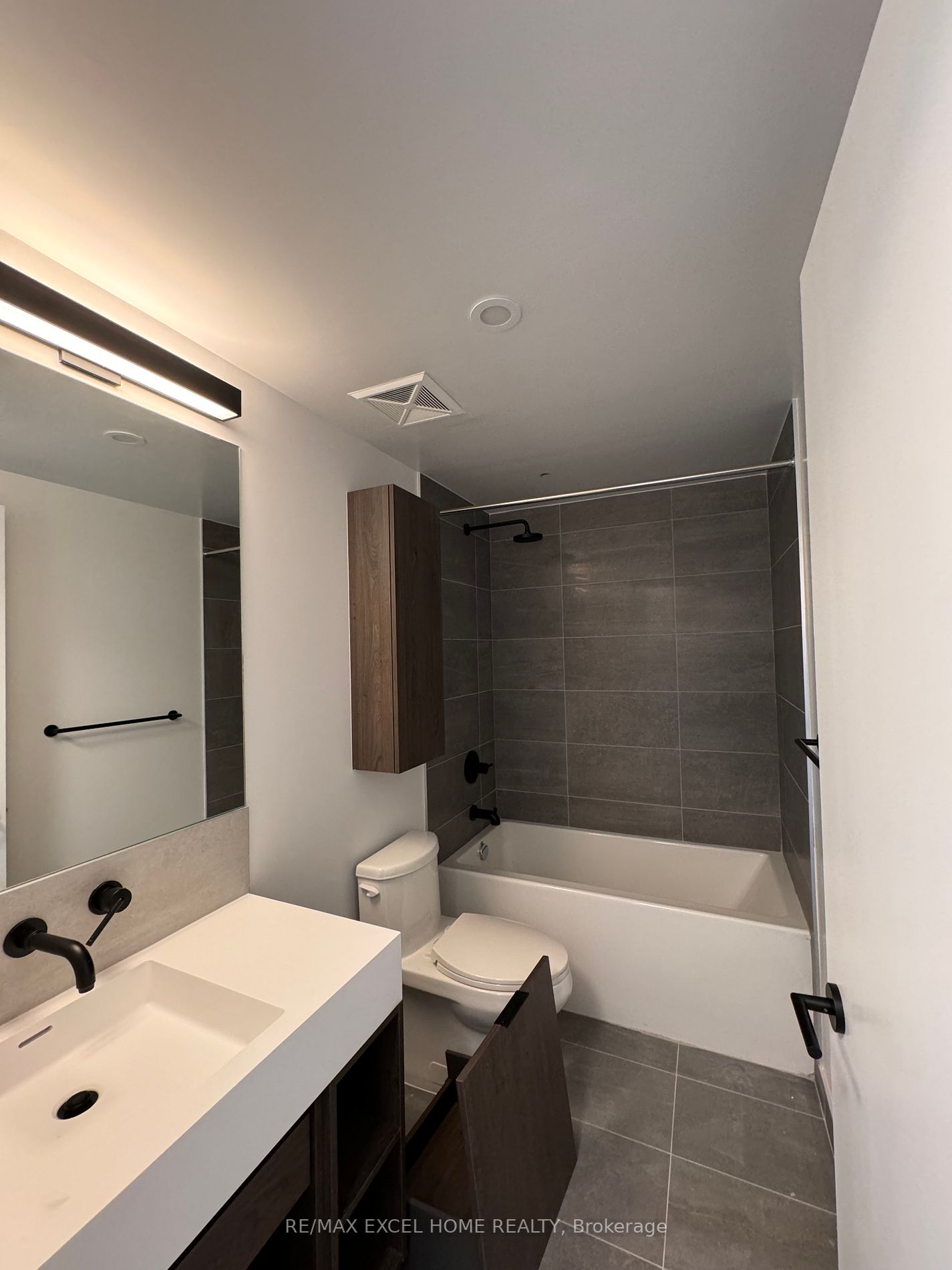 108 Peter St, #2715