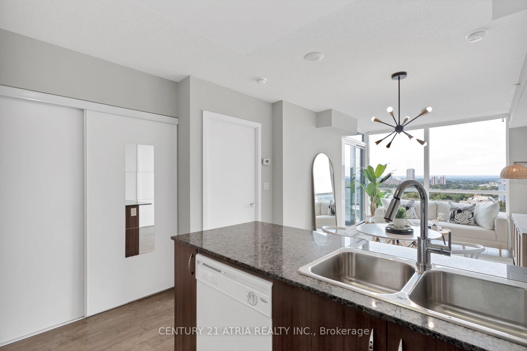 5740 Yonge St, #1706