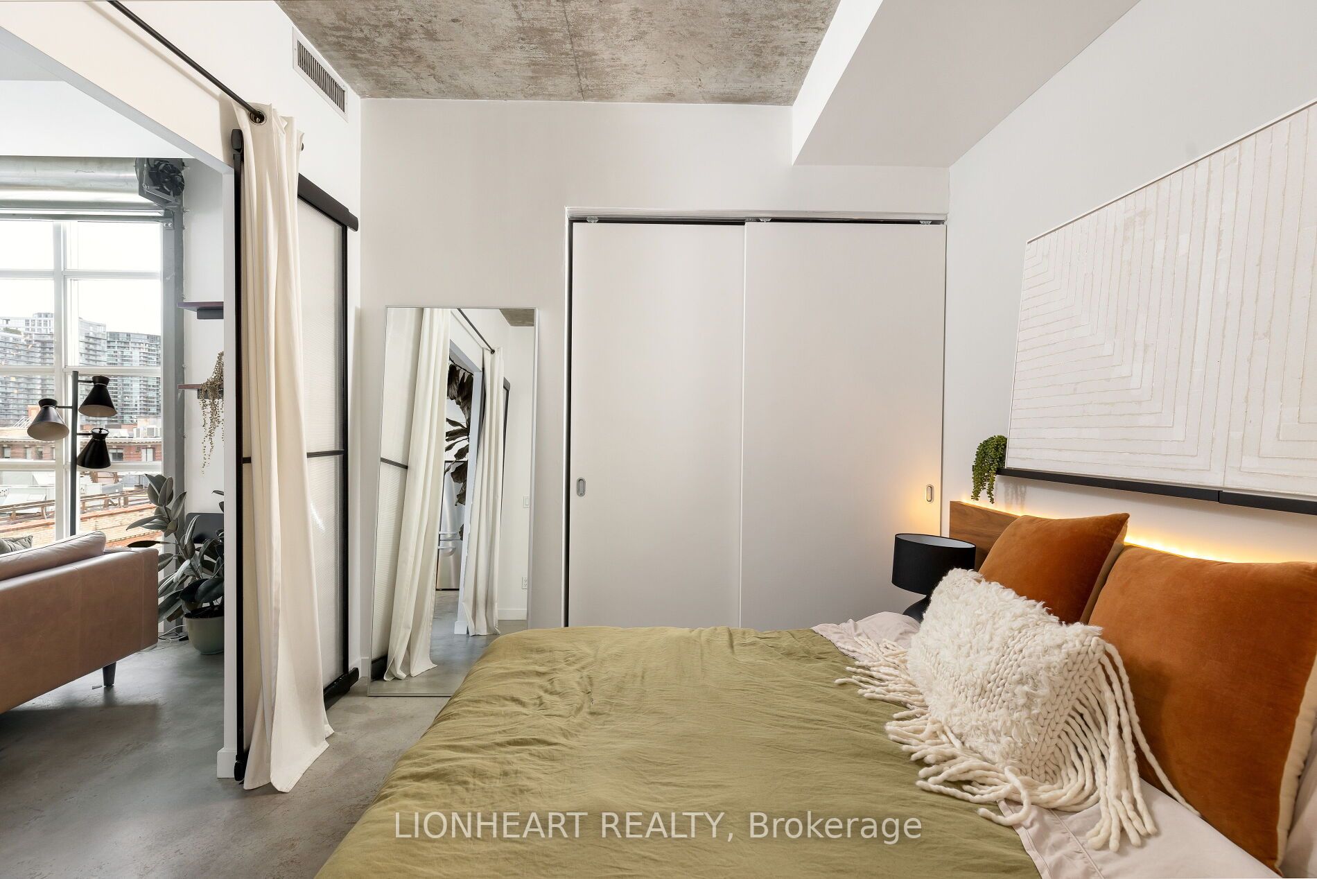 19 Brant St, #603