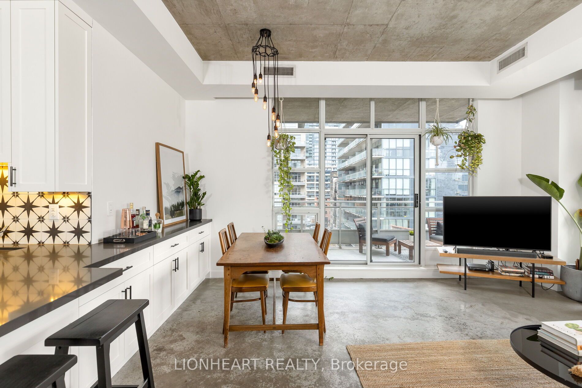 19 Brant St, #603