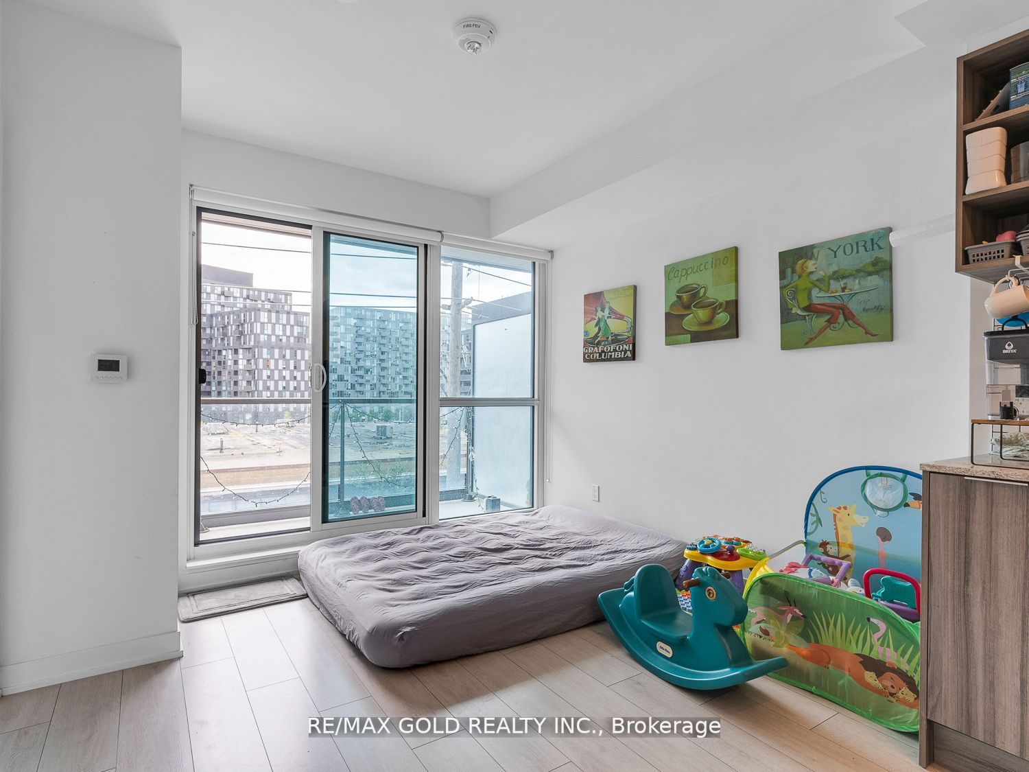 31 Tippett Rd, #453