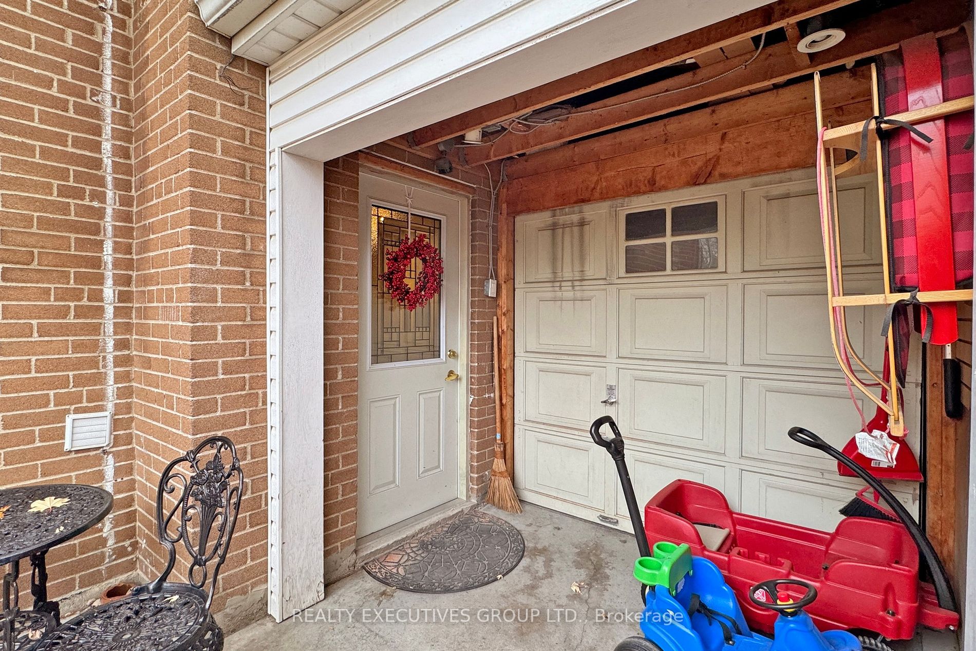 6 Fortrose Cres